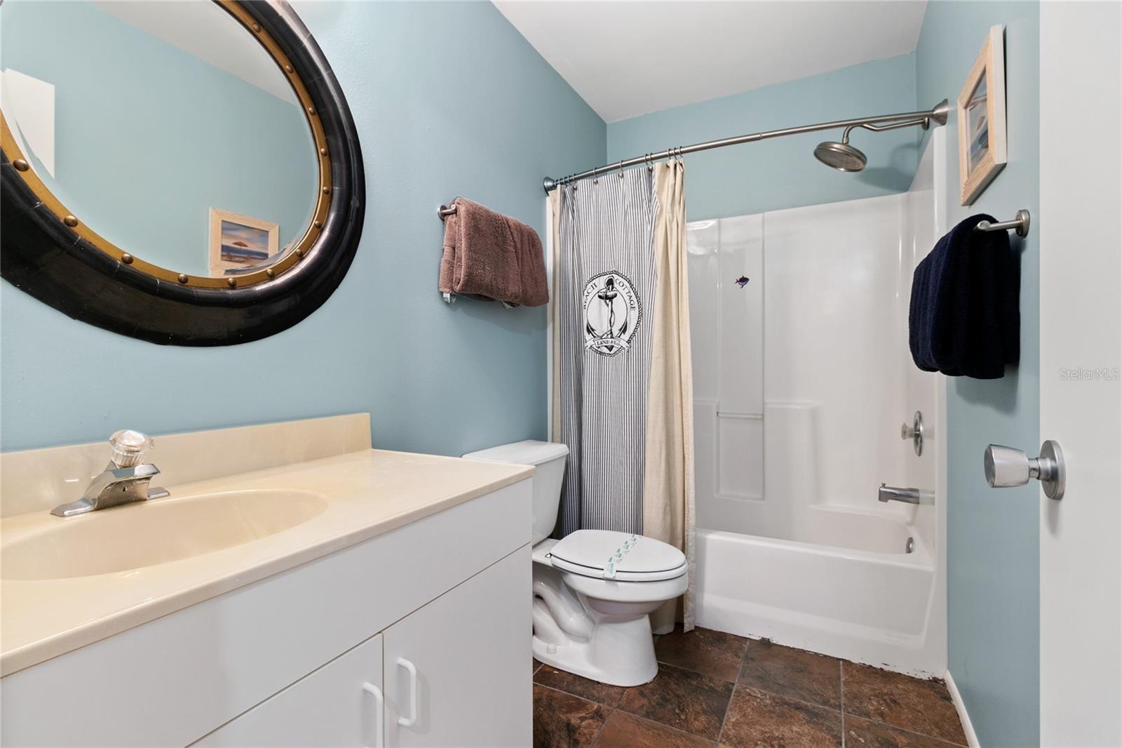 Image 14 of 25 For 2511 Avenue C  West