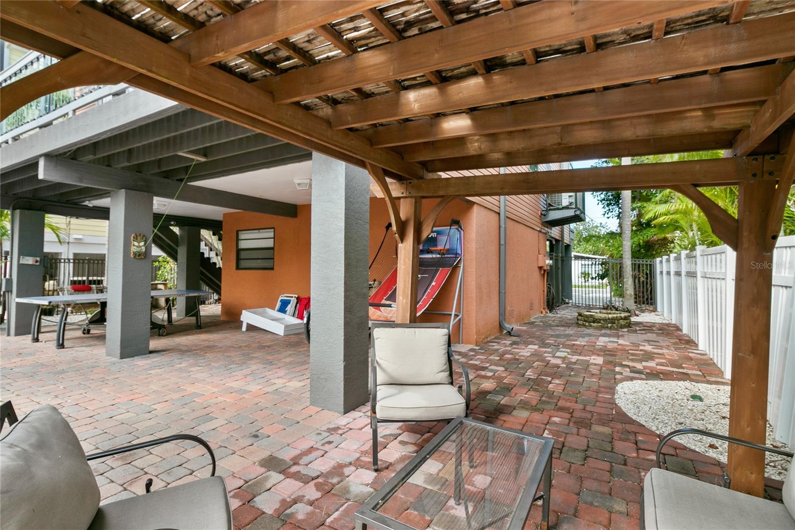 Image 20 of 25 For 2511 Avenue C  West