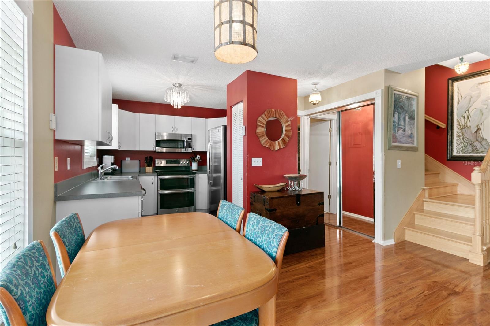 Image 6 of 25 For 2511 Avenue C  West