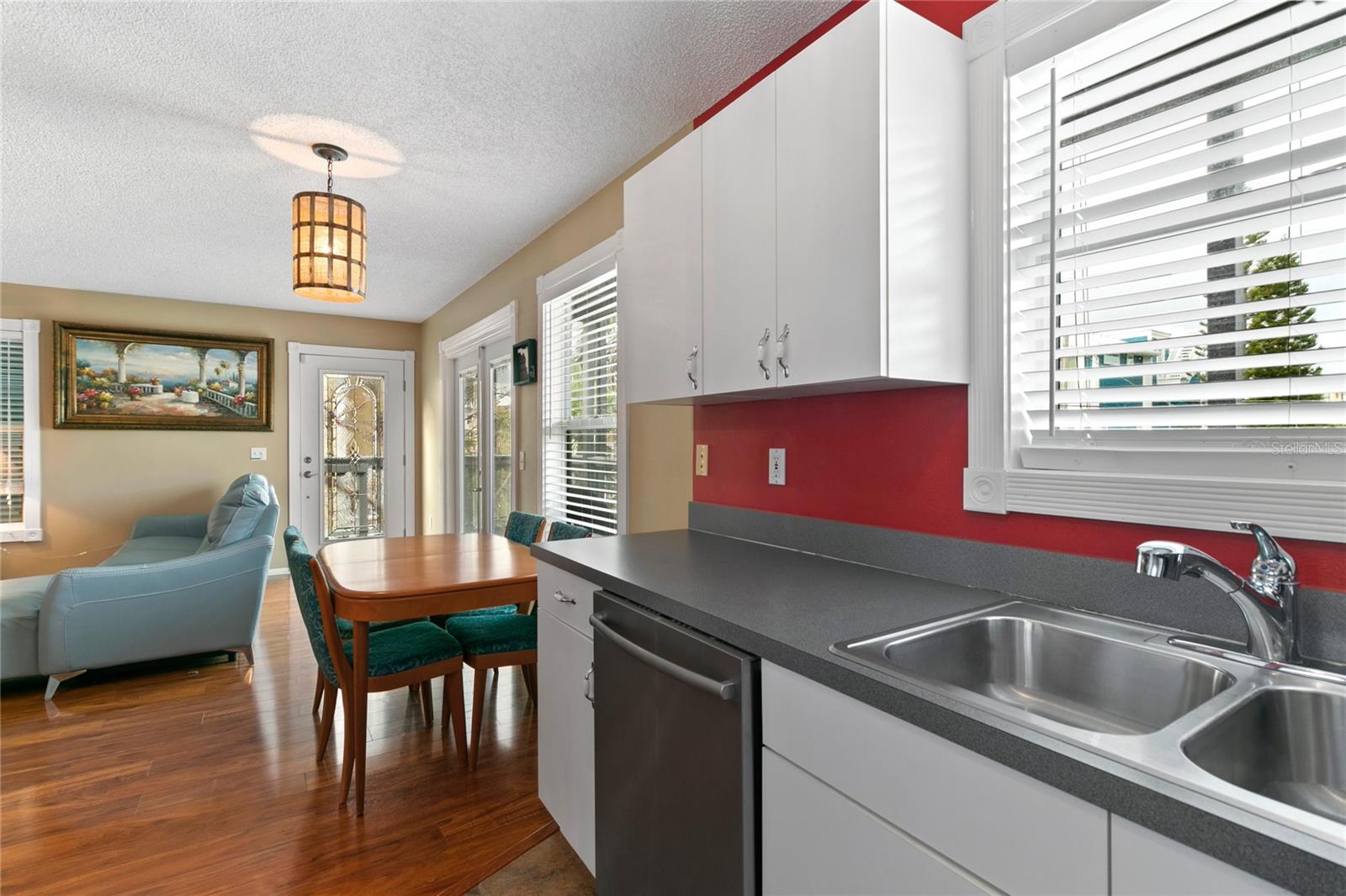 Image 8 of 25 For 2511 Avenue C  West