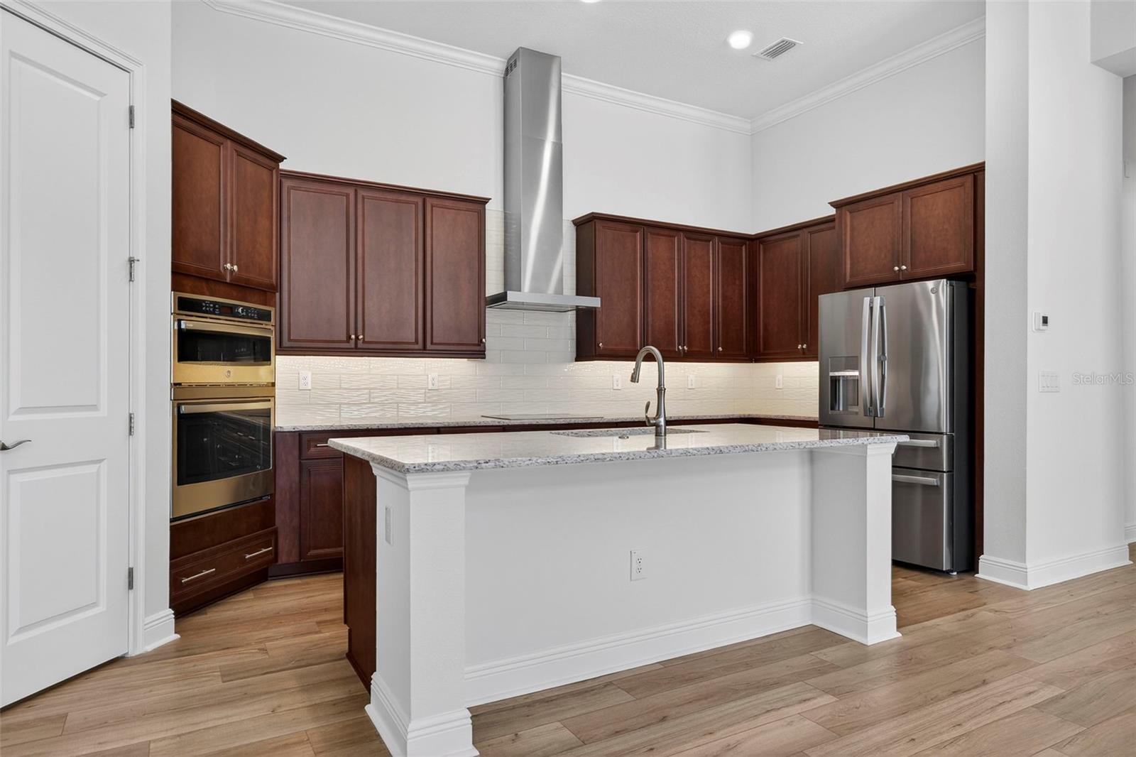 Image 10 of 47 For 14174 Thoroughbred Drive