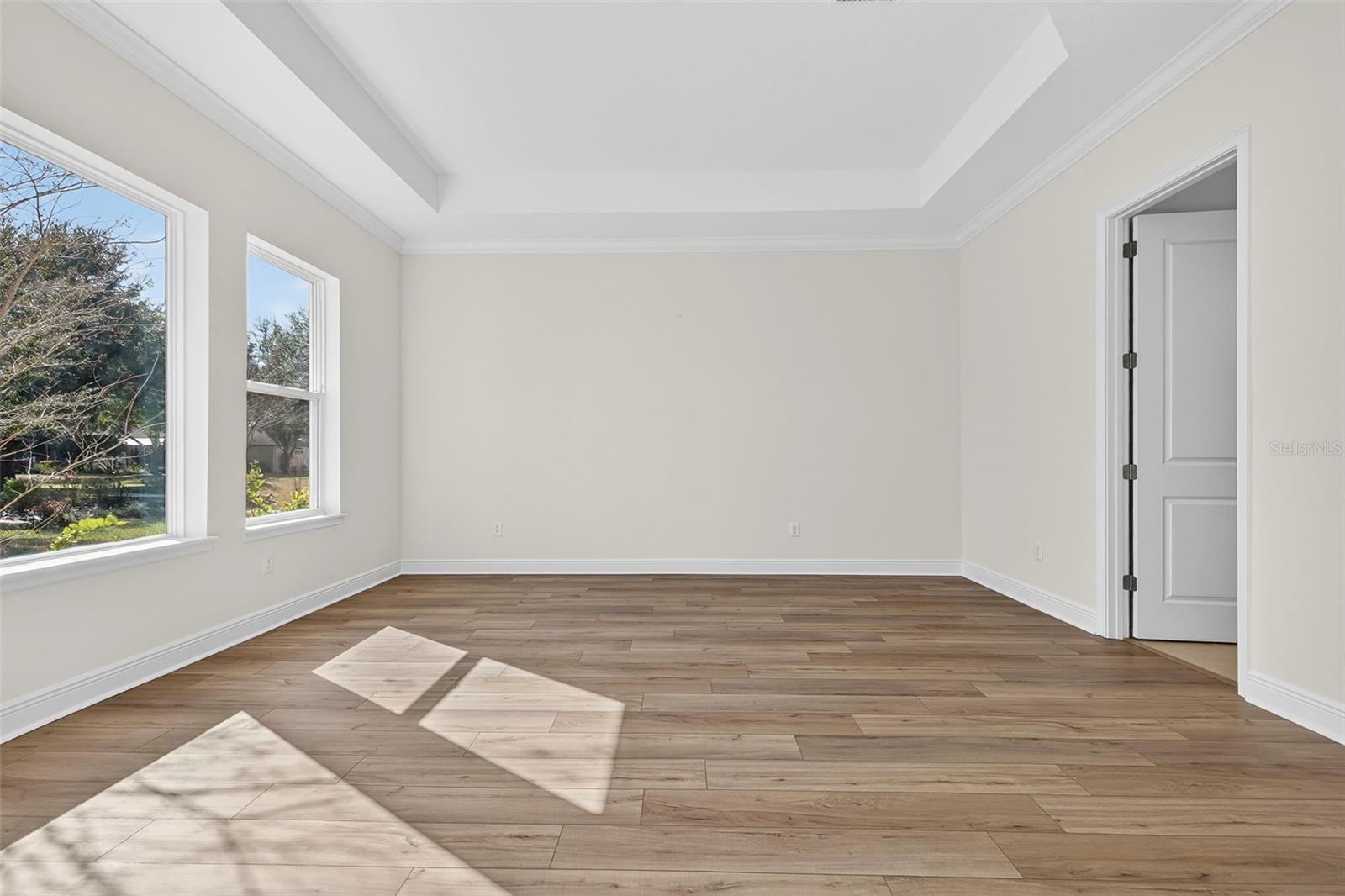 Image 17 of 47 For 14174 Thoroughbred Drive