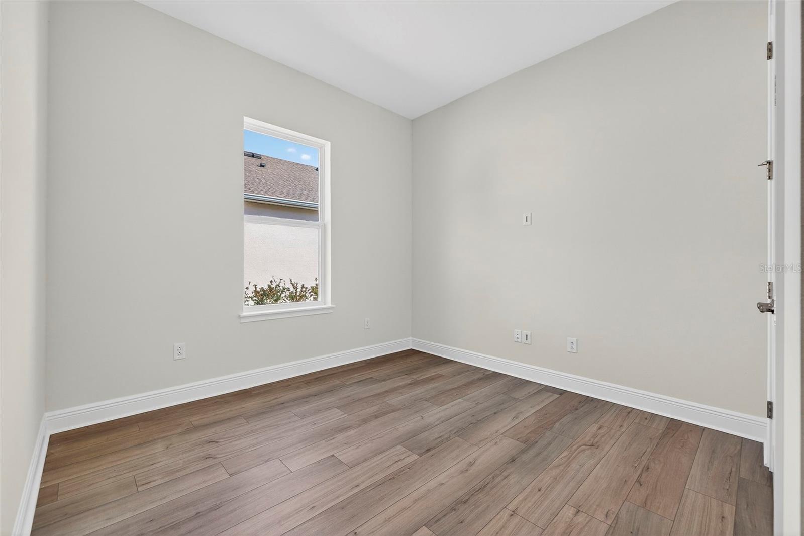 Image 26 of 47 For 14174 Thoroughbred Drive