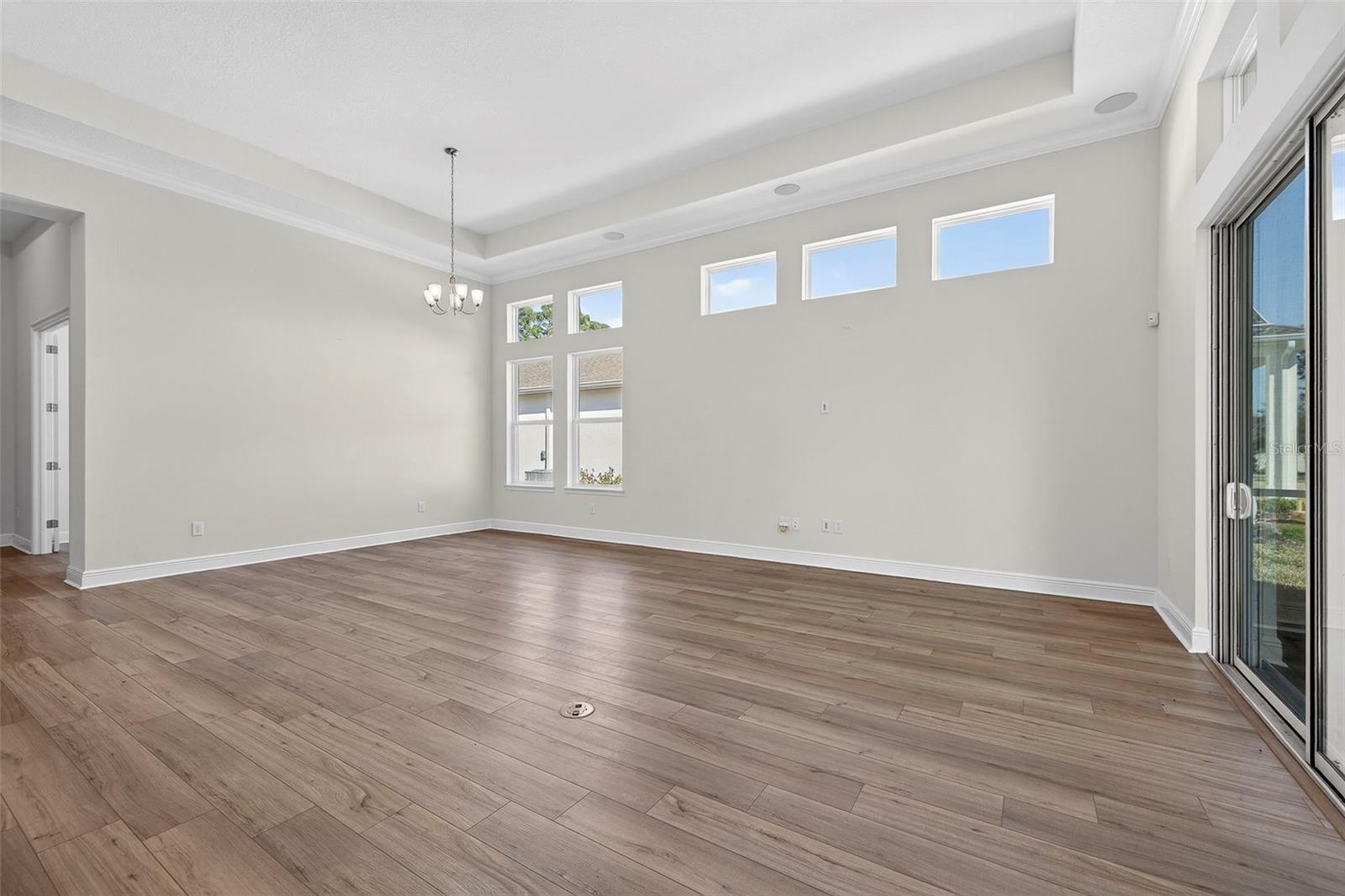 Image 4 of 47 For 14174 Thoroughbred Drive