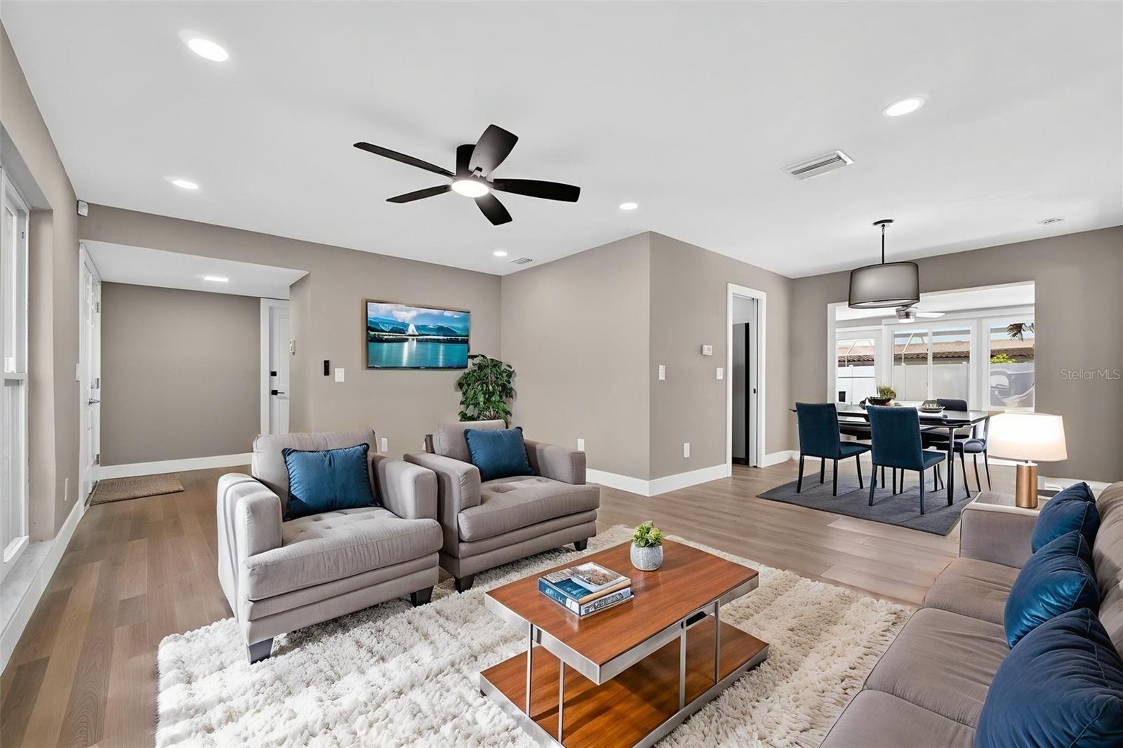 Image 13 of 63 For 2161 Wateroak Drive N