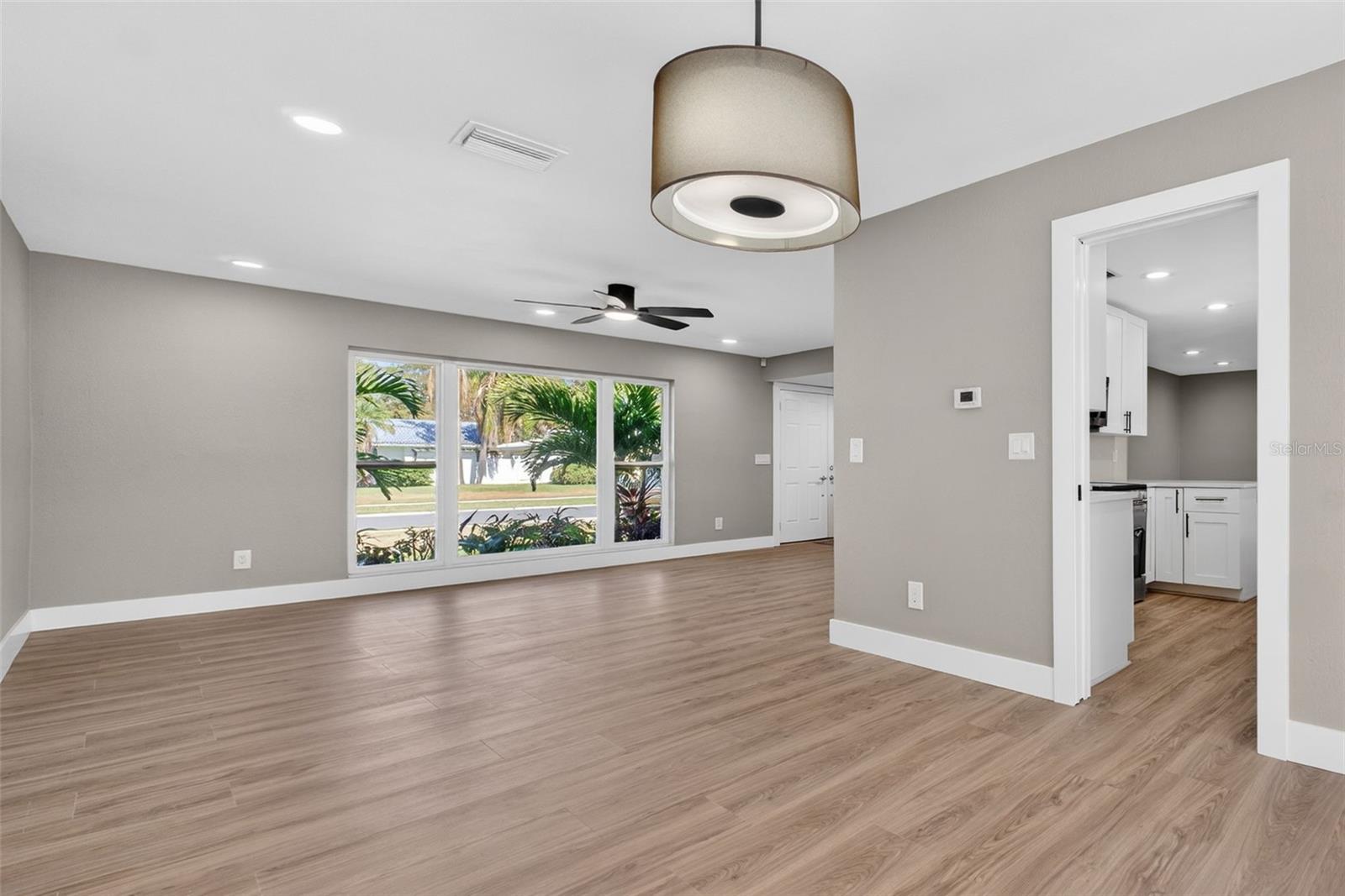 Image 25 of 63 For 2161 Wateroak Drive N