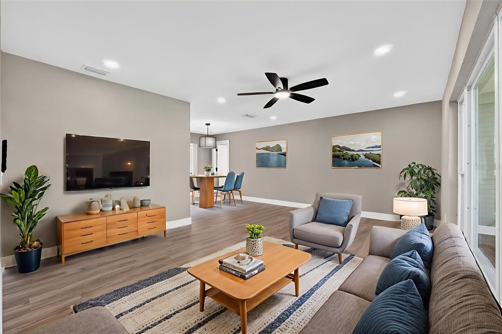 Image 3 of 63 For 2161 Wateroak Drive N