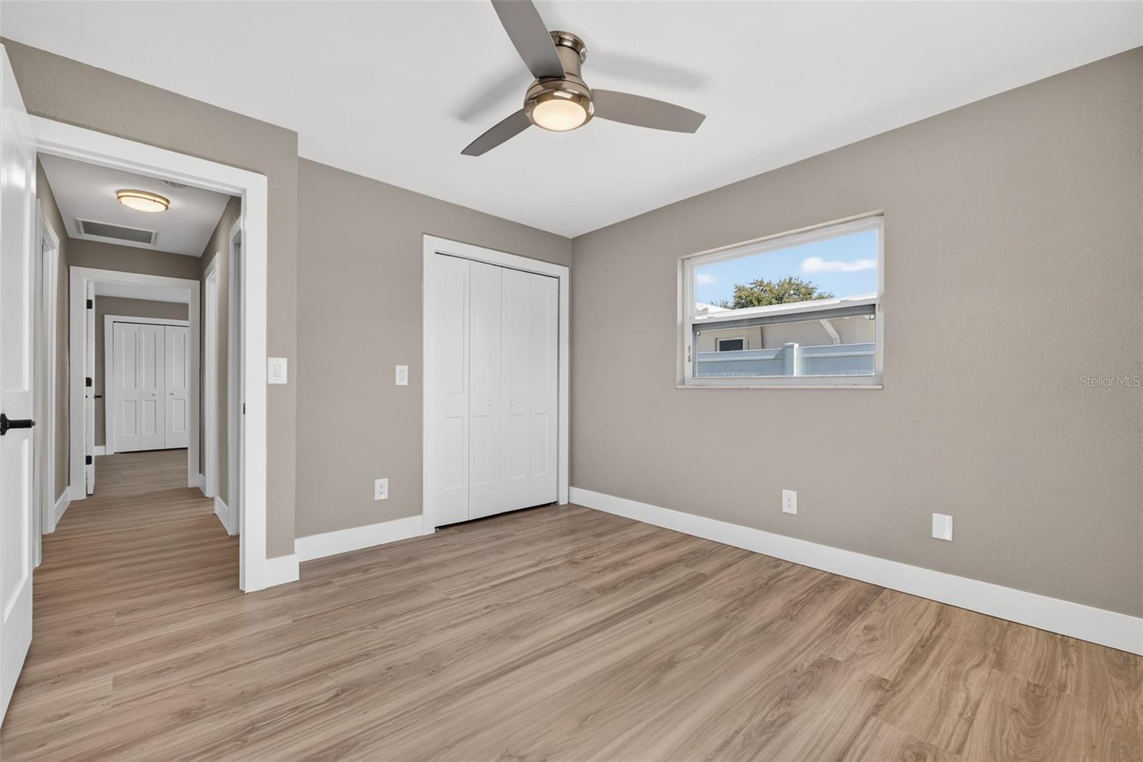 Image 40 of 63 For 2161 Wateroak Drive N