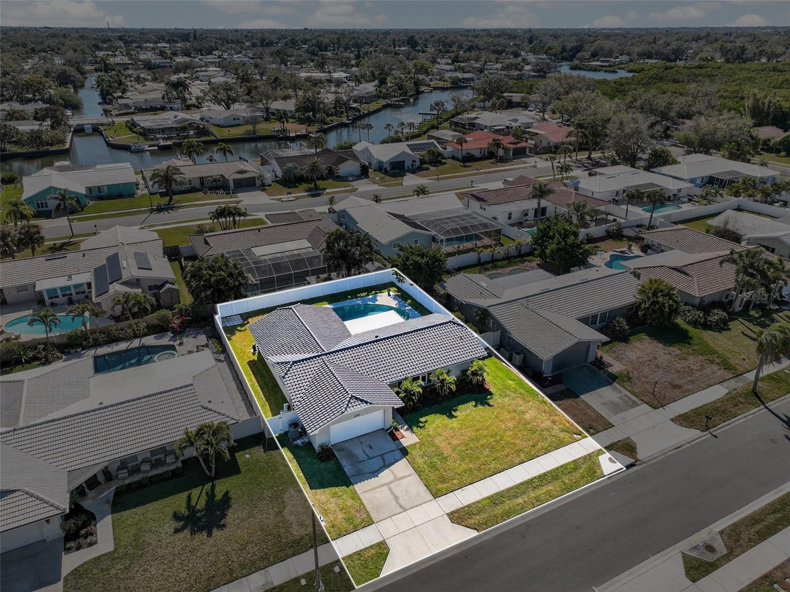 Image 54 of 63 For 2161 Wateroak Drive N