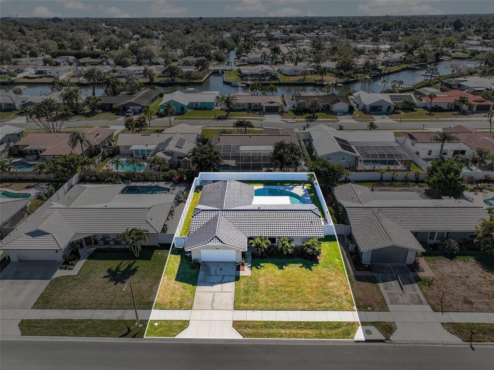 Image 57 of 63 For 2161 Wateroak Drive N