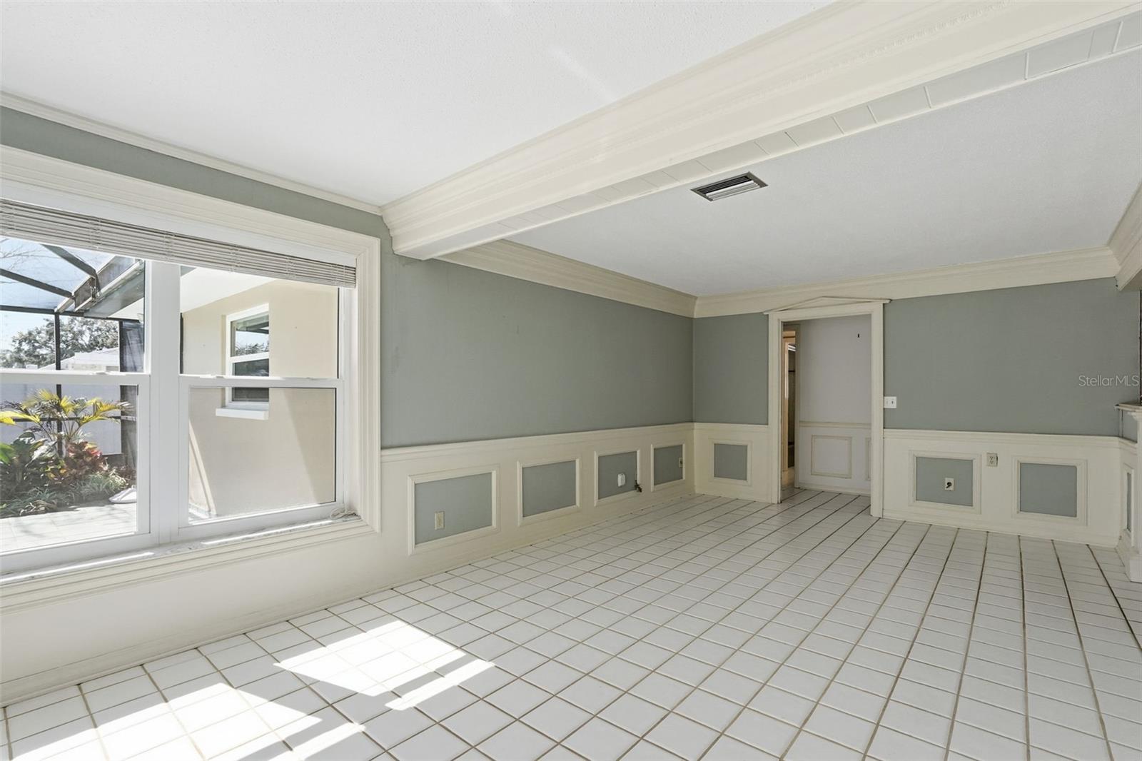 Image 19 of 49 For 13442 105th Avenue