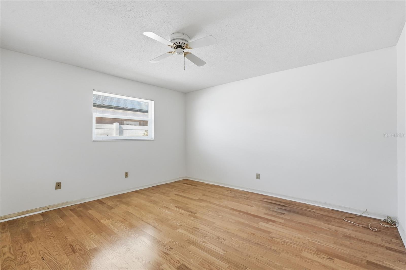 Image 27 of 49 For 13442 105th Avenue