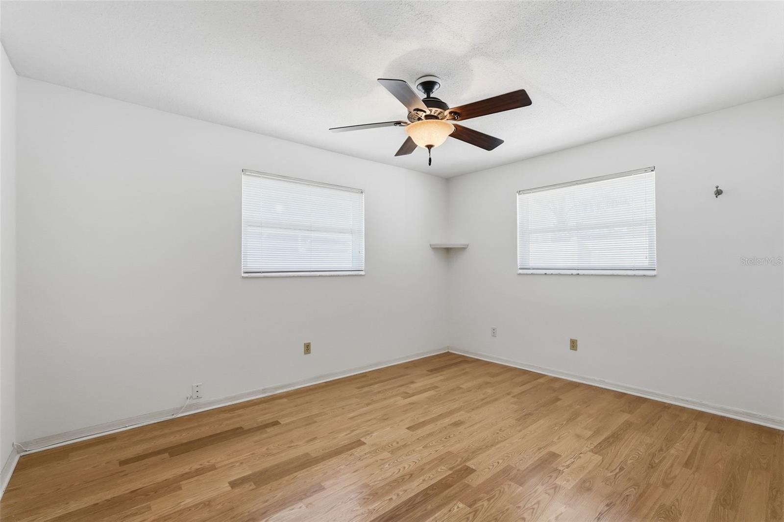 Image 35 of 49 For 13442 105th Avenue