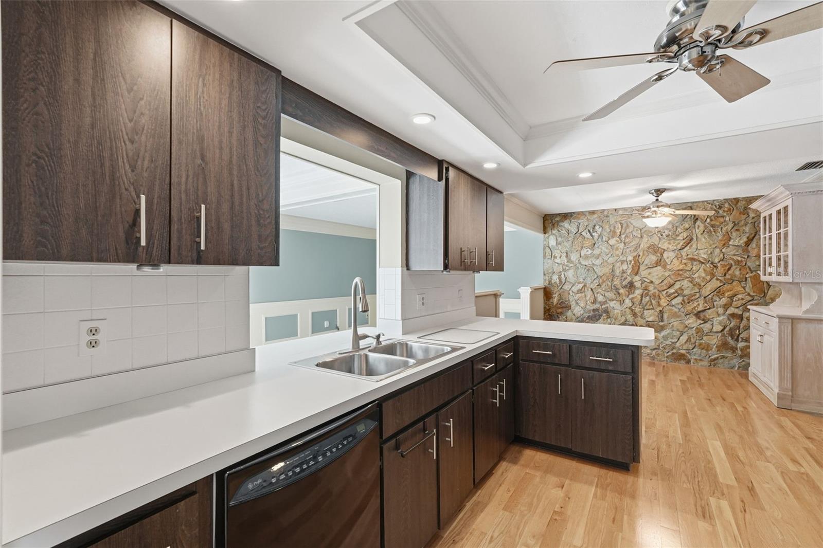 Image 9 of 49 For 13442 105th Avenue