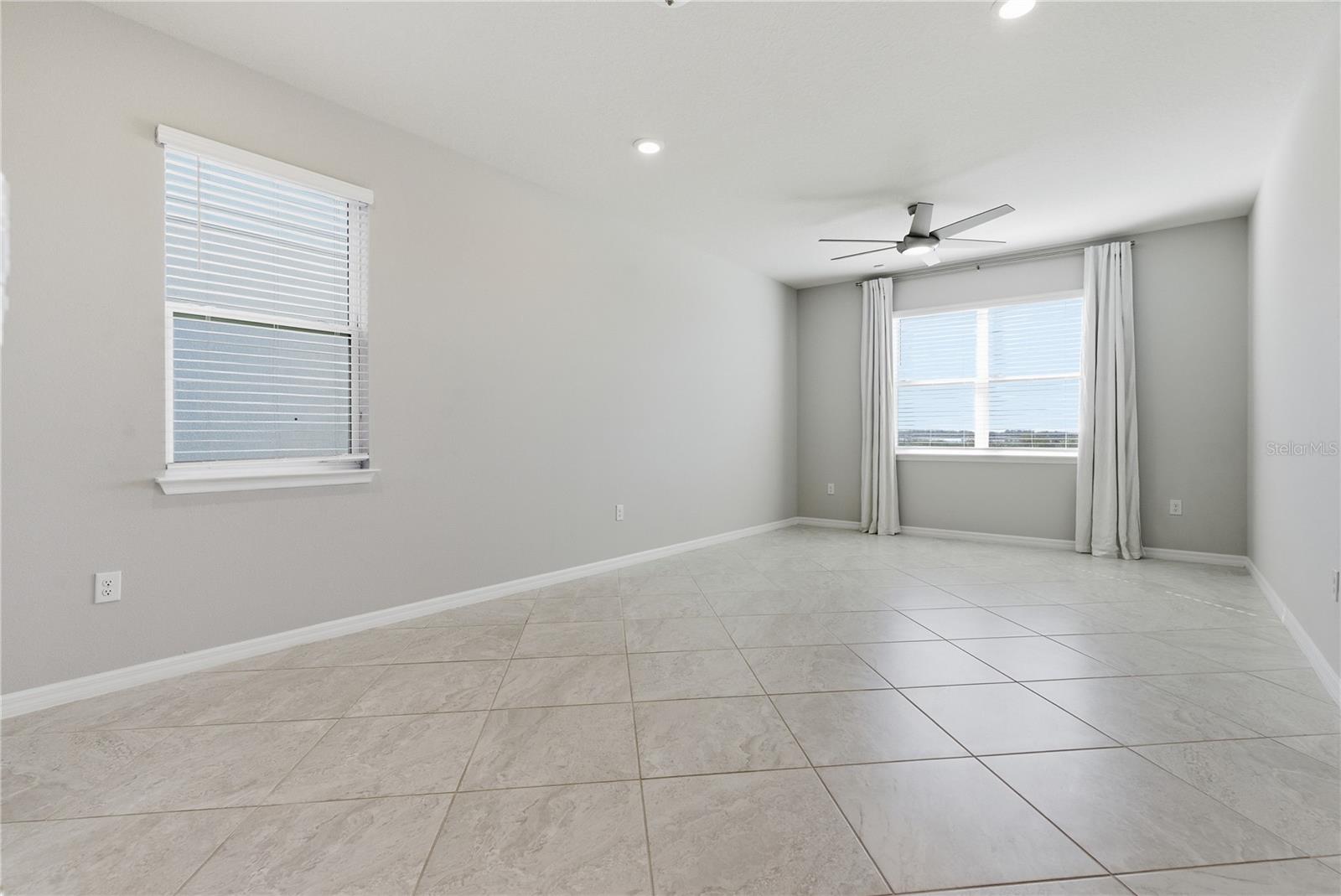 Listing photo id 18 for 9539 Ibis Grove Boulevard