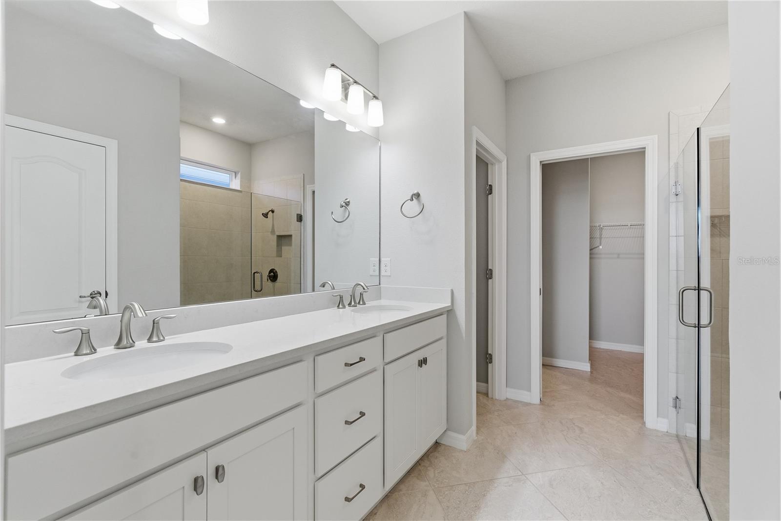 Listing photo id 19 for 9539 Ibis Grove Boulevard