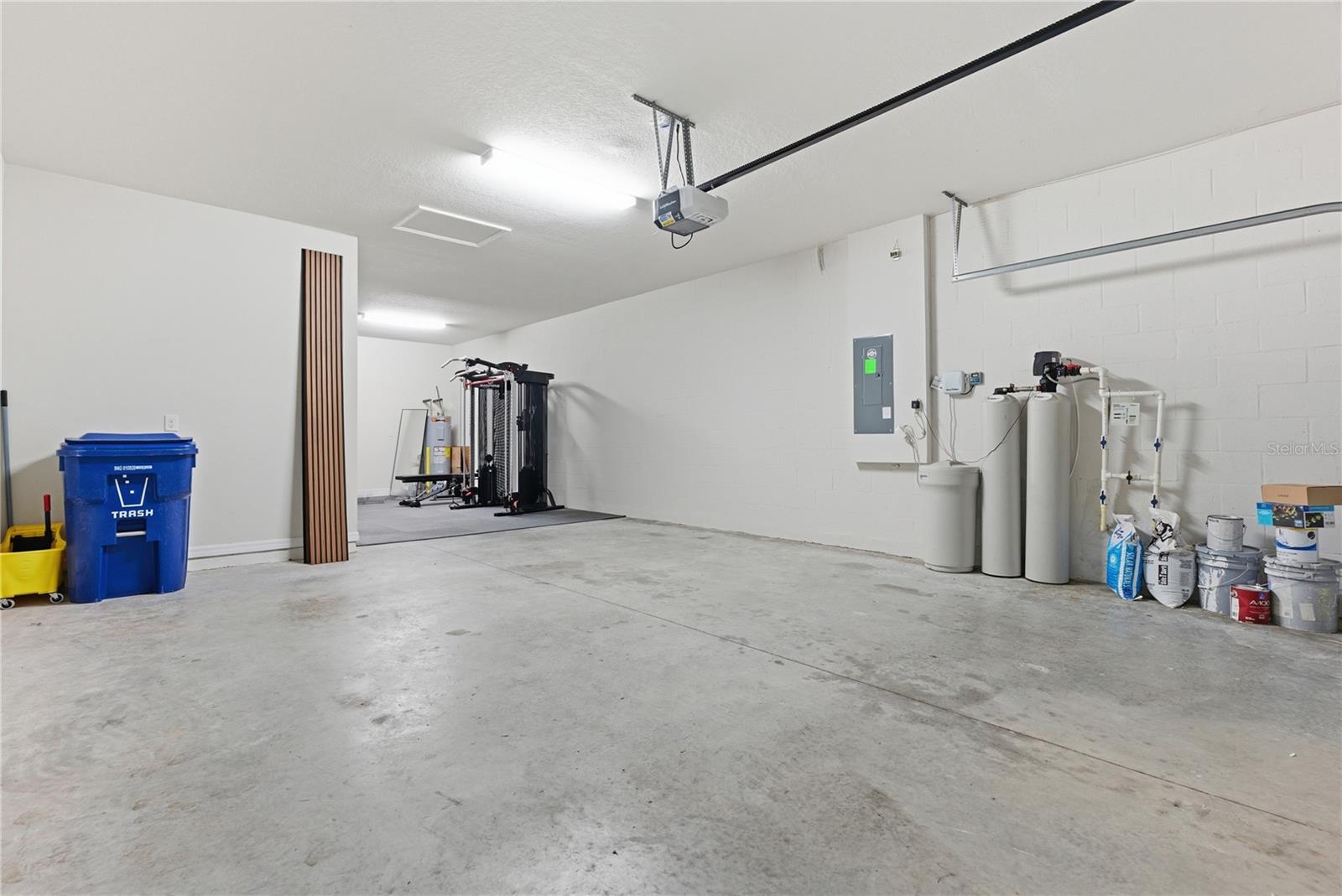 Listing photo id 31 for 9539 Ibis Grove Boulevard