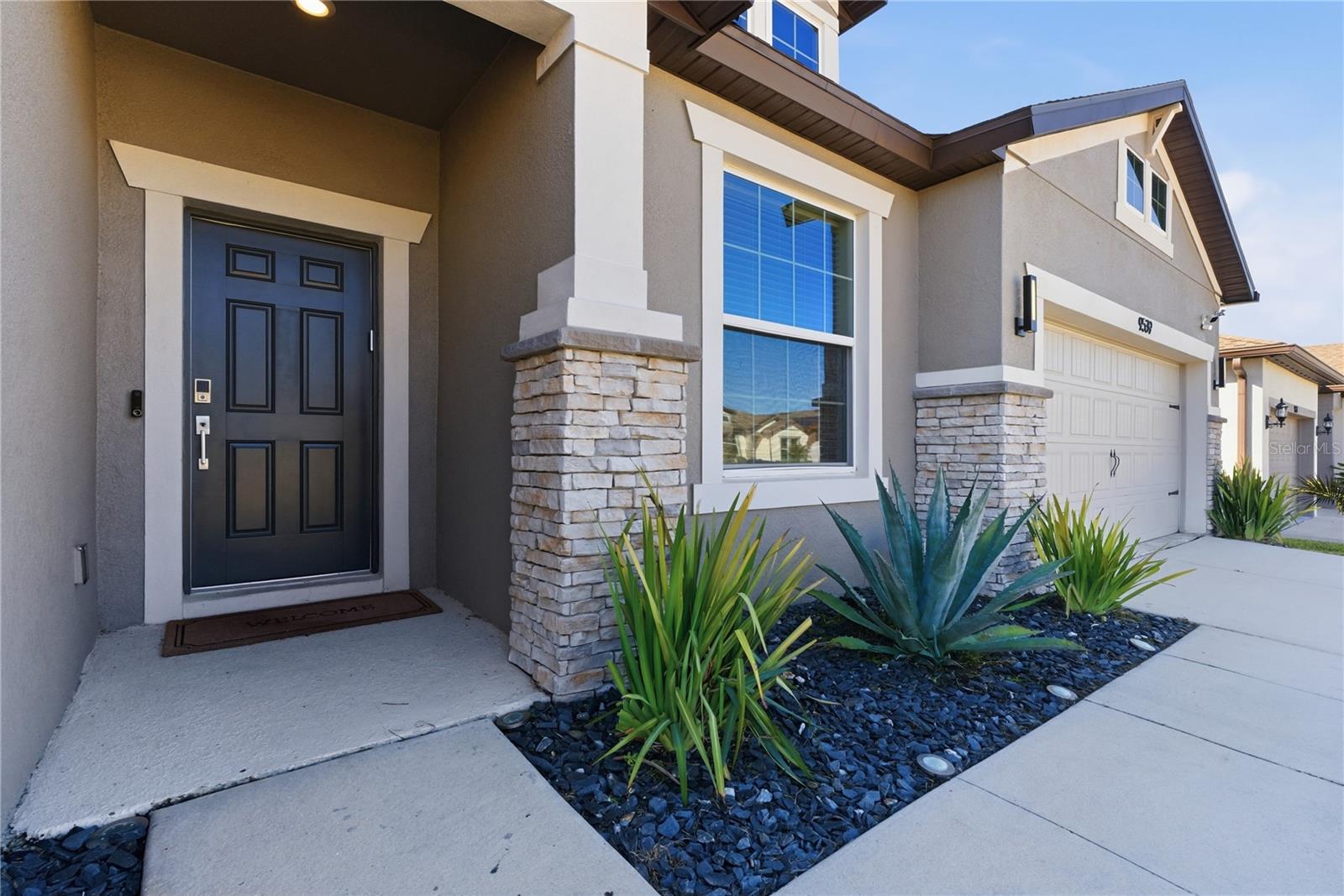 Listing photo id 38 for 9539 Ibis Grove Boulevard