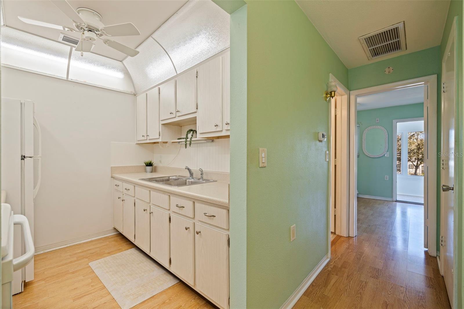 Image 17 of 31 For 8221 112th Street 203