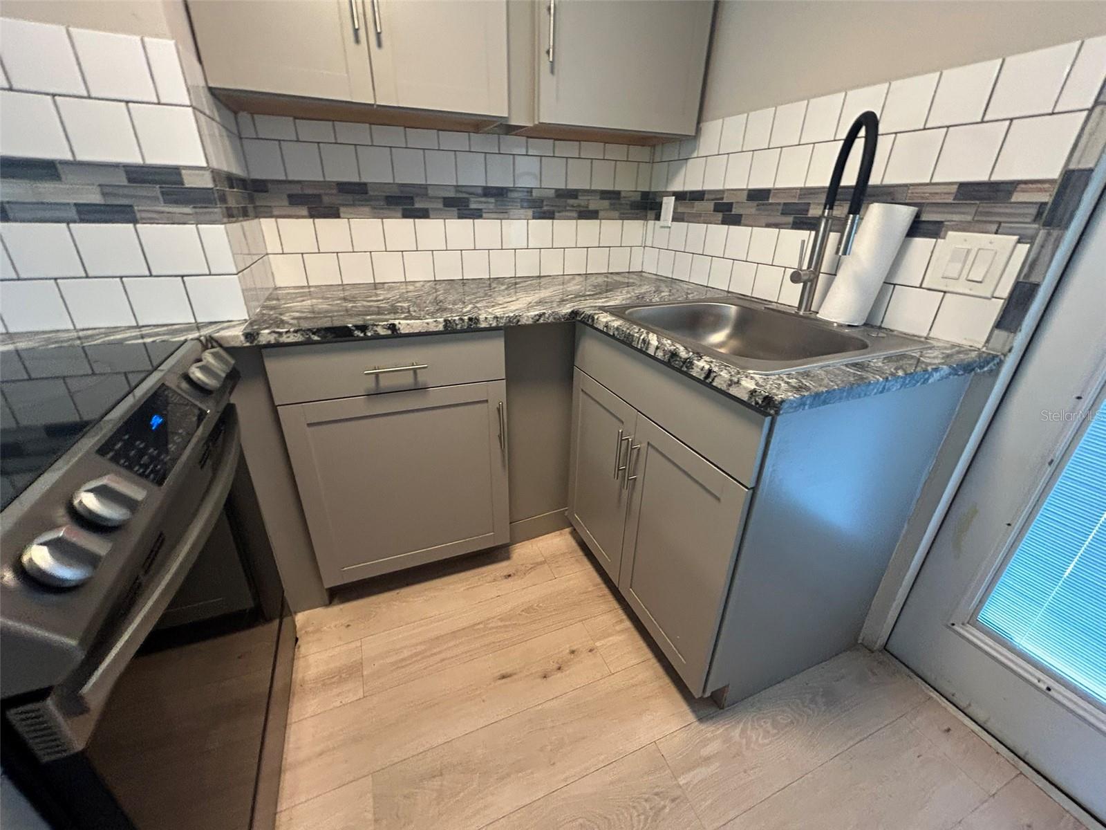 Image 3 of 12 For 626 29th Avenue S