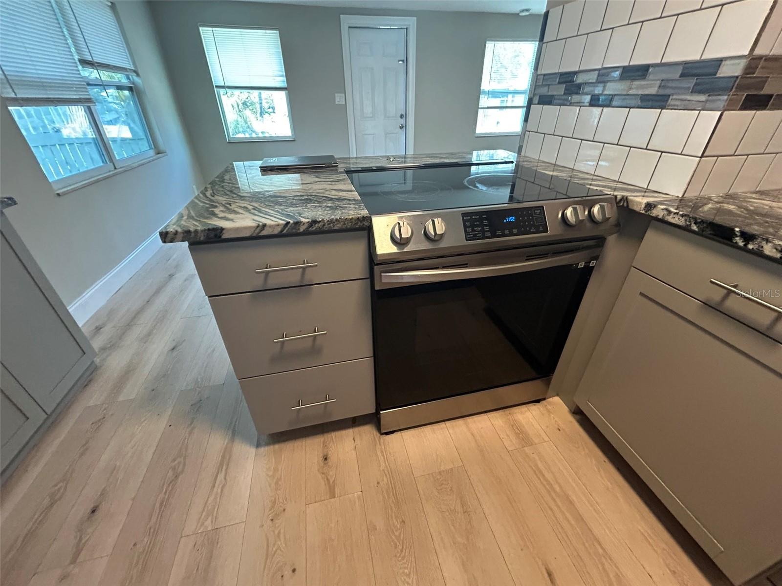 Image 4 of 12 For 626 29th Avenue S