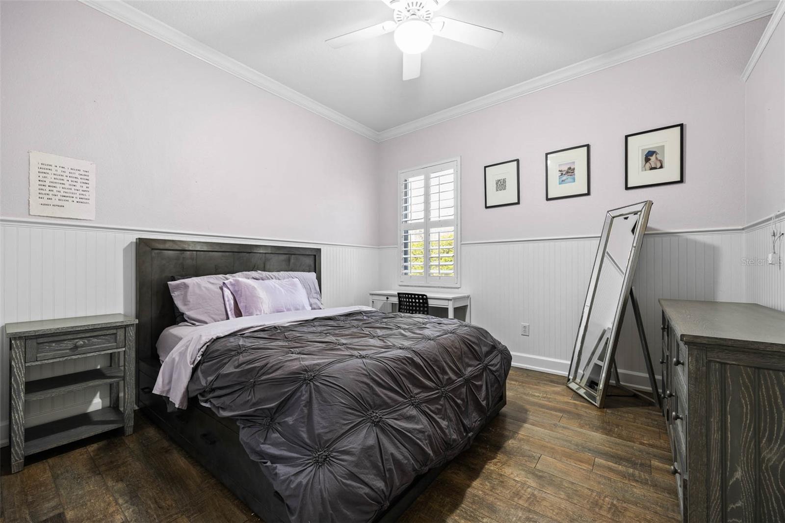 Image 29 of 50 For 19817 Glazing Globe Lane