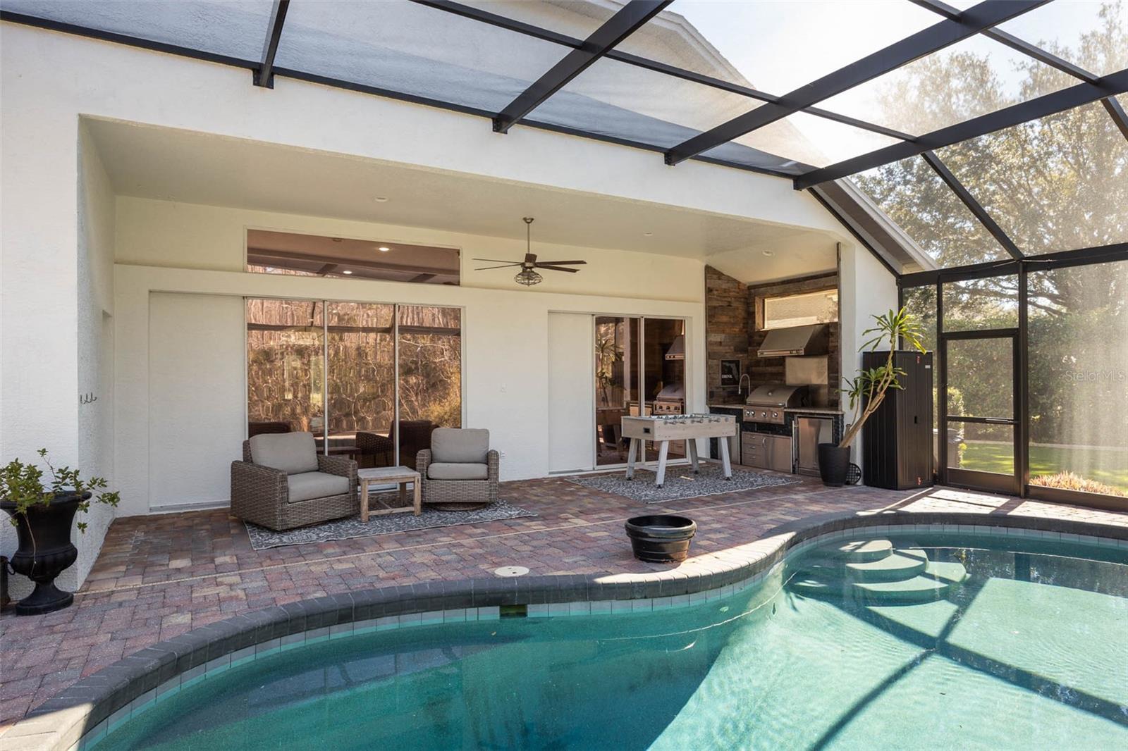 Image 38 of 50 For 19817 Glazing Globe Lane