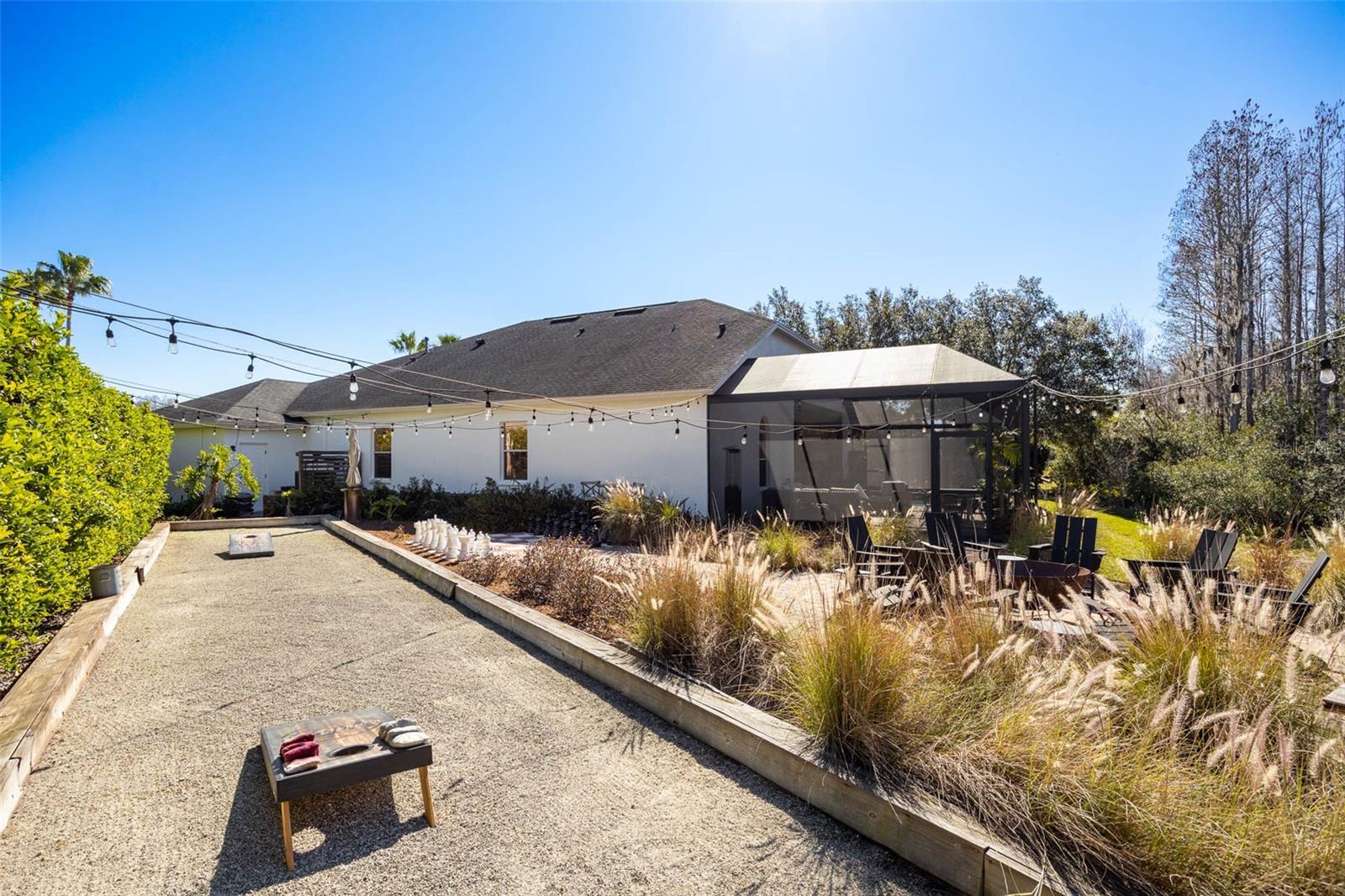 Image 42 of 50 For 19817 Glazing Globe Lane