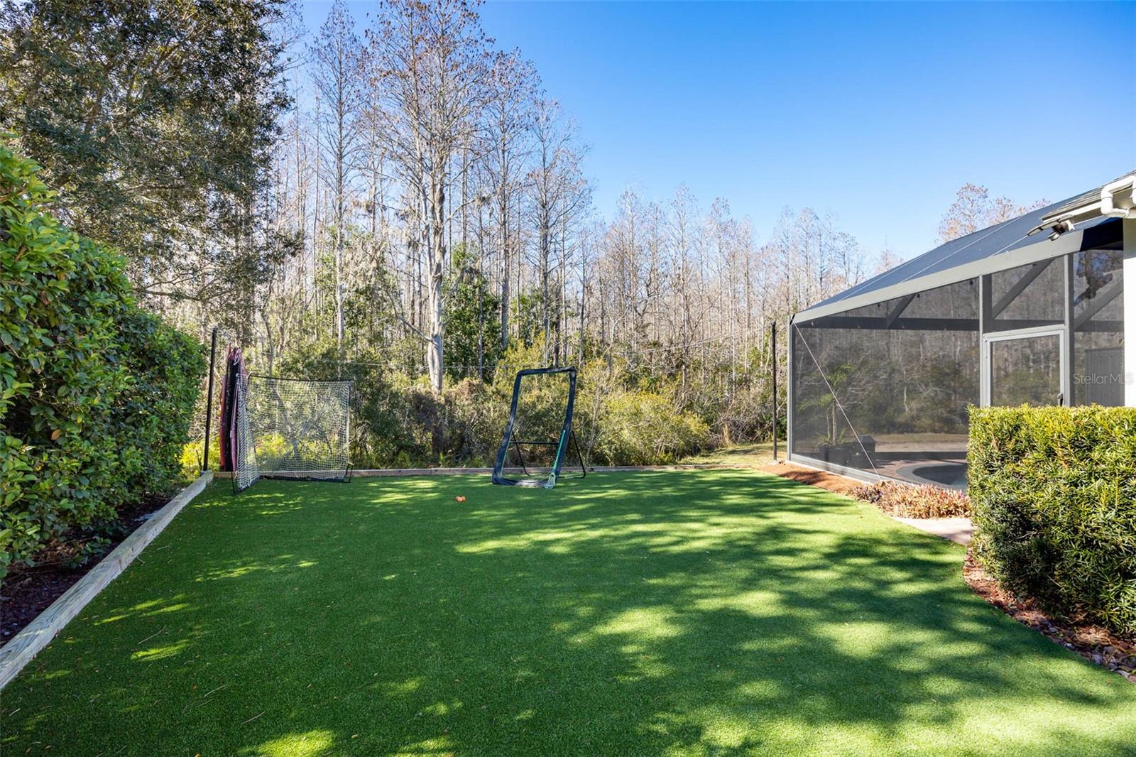 Image 45 of 50 For 19817 Glazing Globe Lane