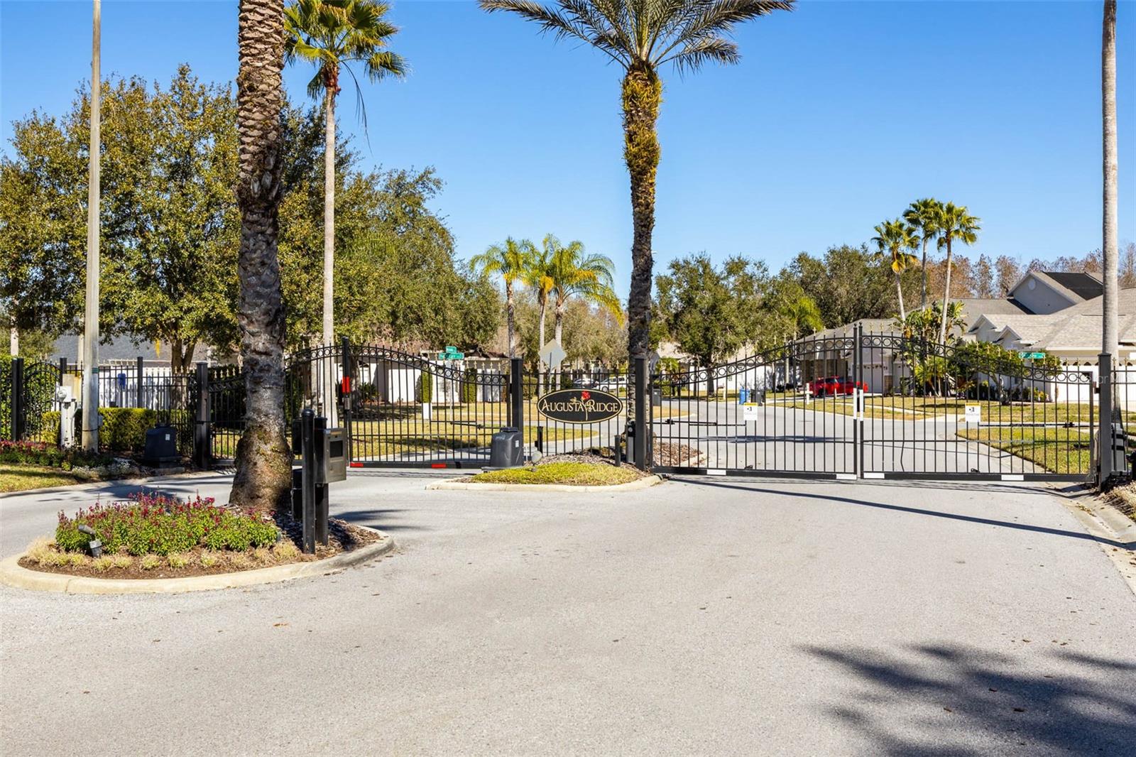 Image 50 of 50 For 19817 Glazing Globe Lane