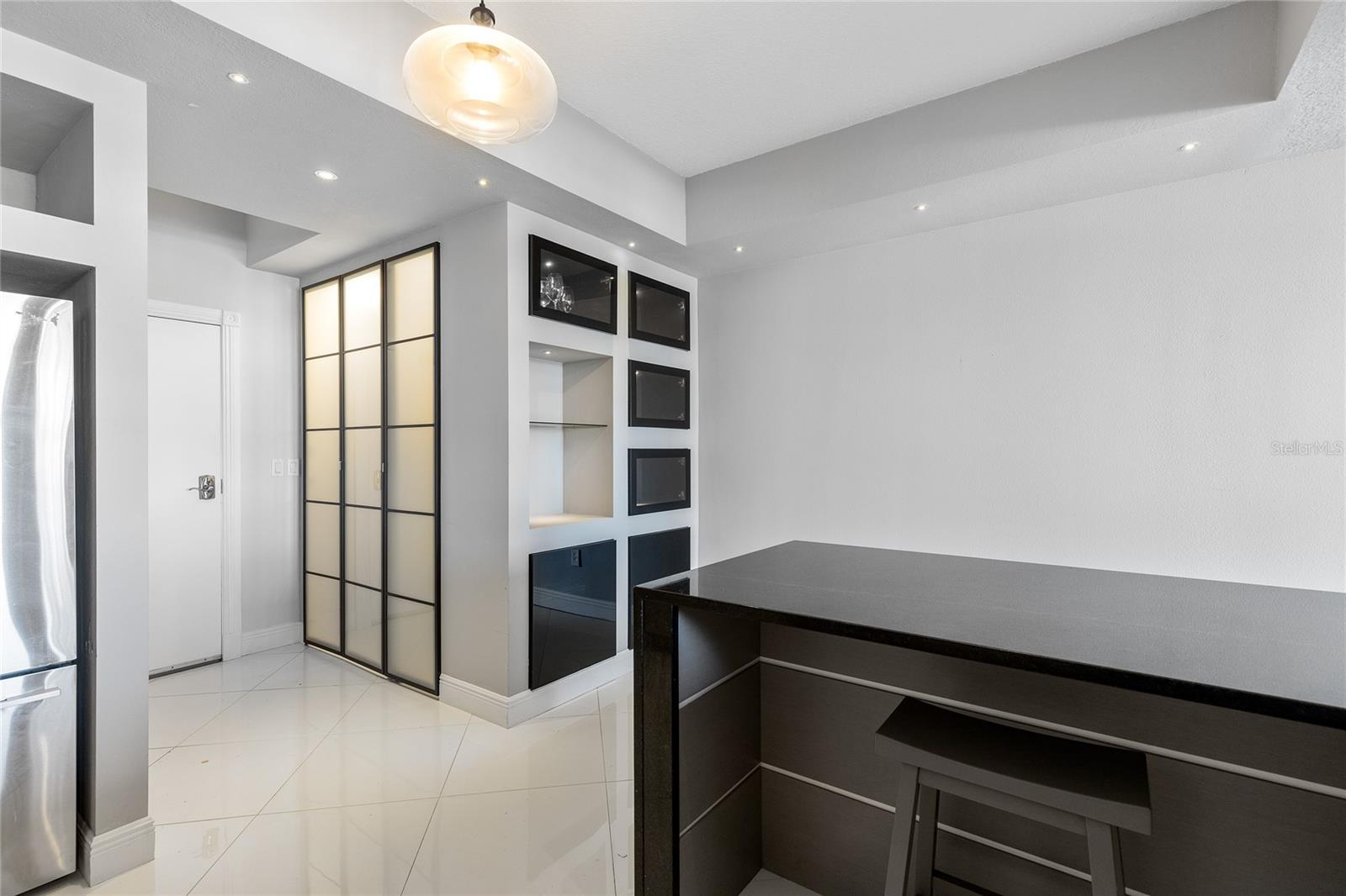 Image 14 of 36 For 226 5th Avenue N 601