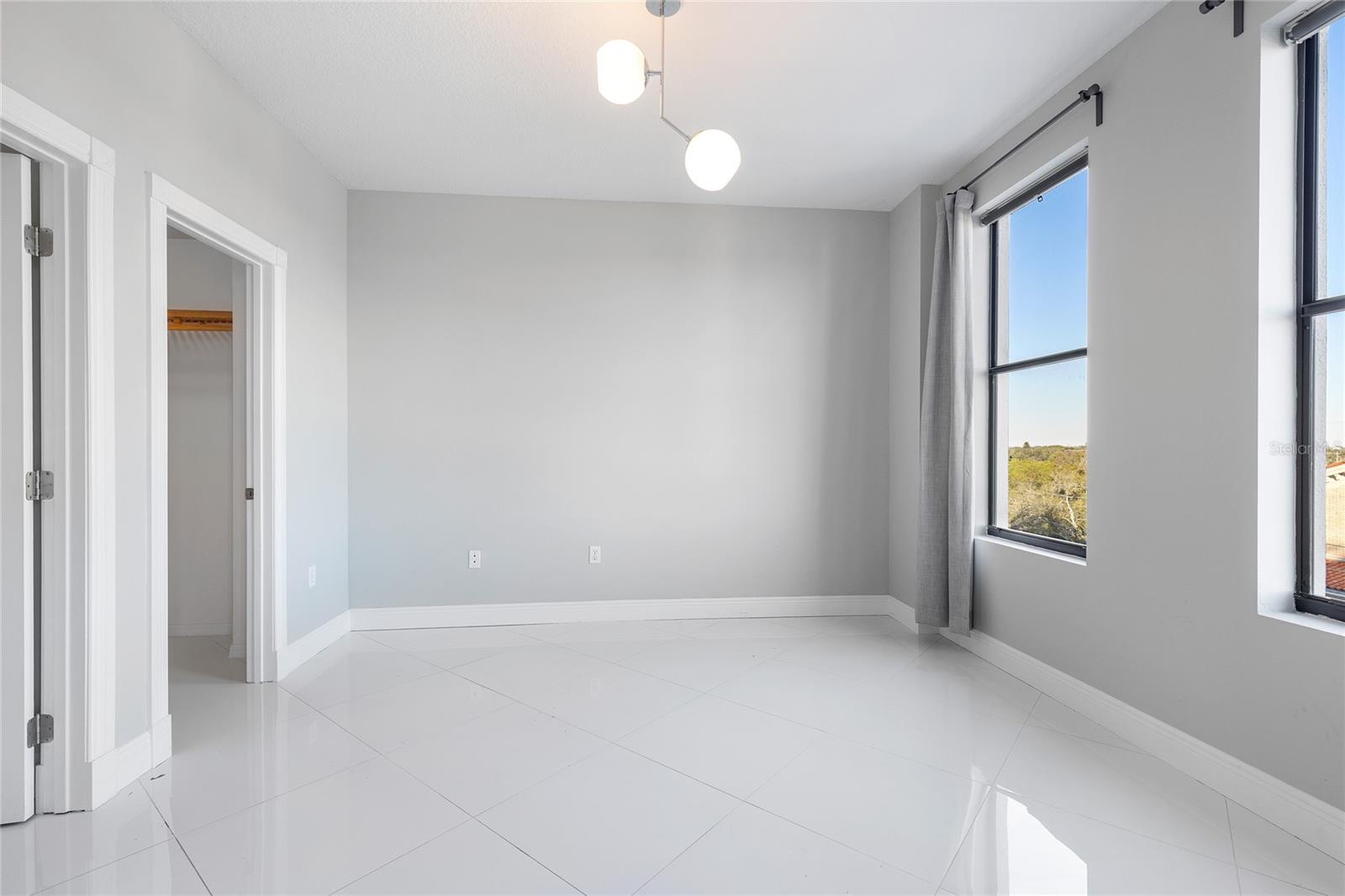 Image 23 of 36 For 226 5th Avenue N 601