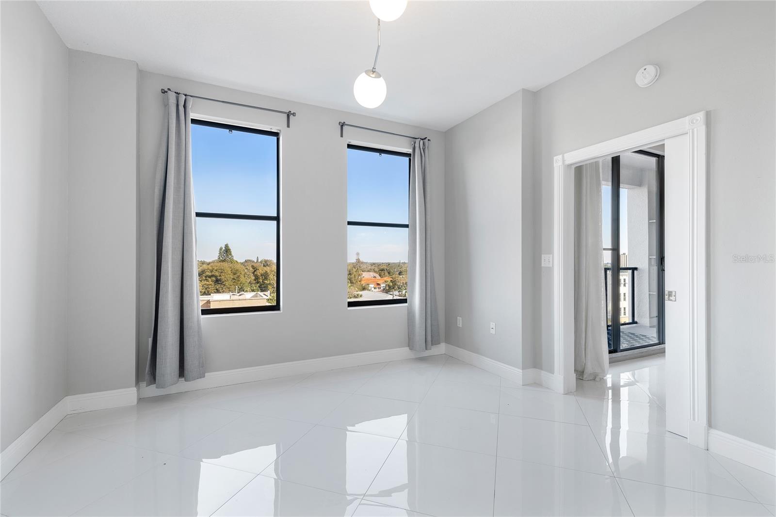 Image 24 of 36 For 226 5th Avenue N 601