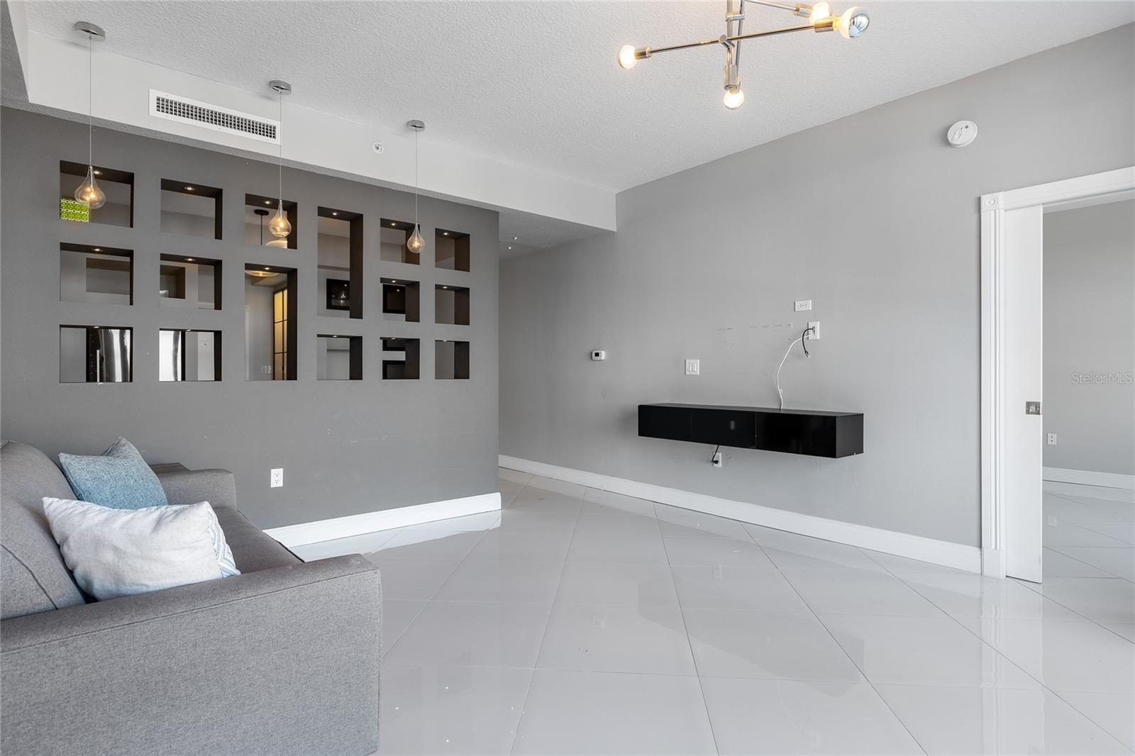 Image 5 of 36 For 226 5th Avenue N 601