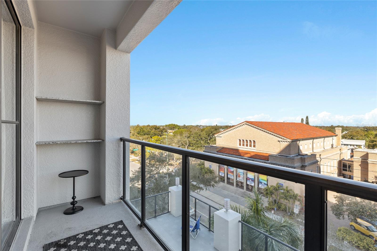 Image 9 of 36 For 226 5th Avenue N 601