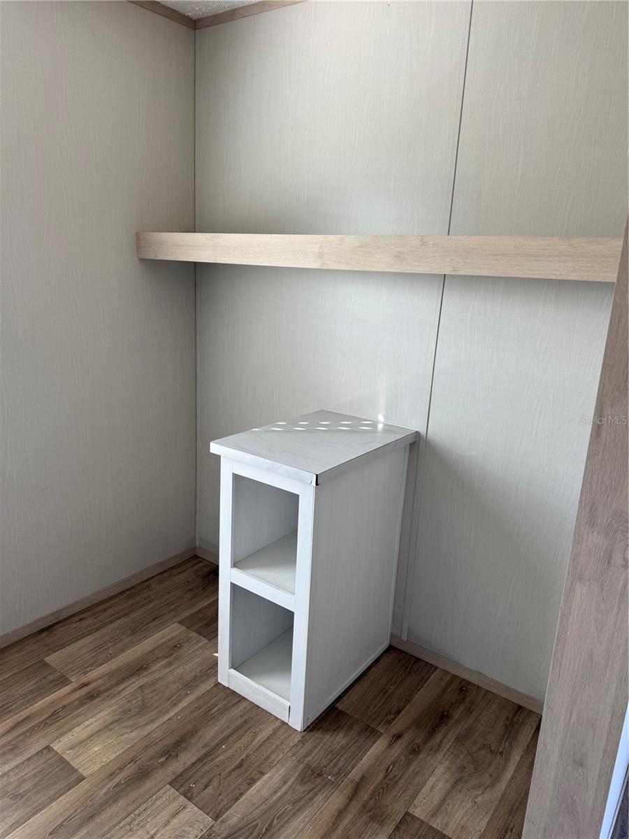 Listing photo id 10 for 15807 County Road 672