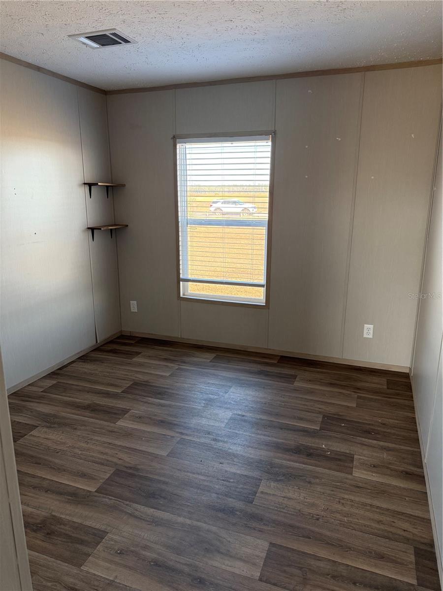 Listing photo id 7 for 15807 County Road 672