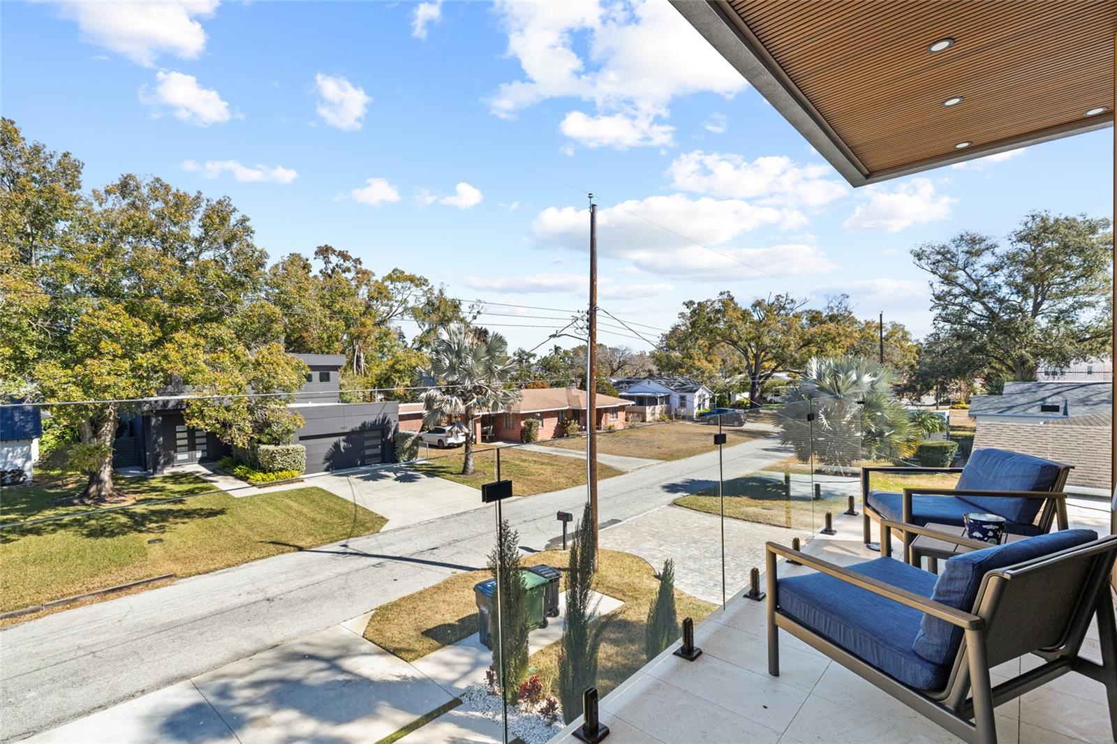 Listing photo id 30 for 910 West Street