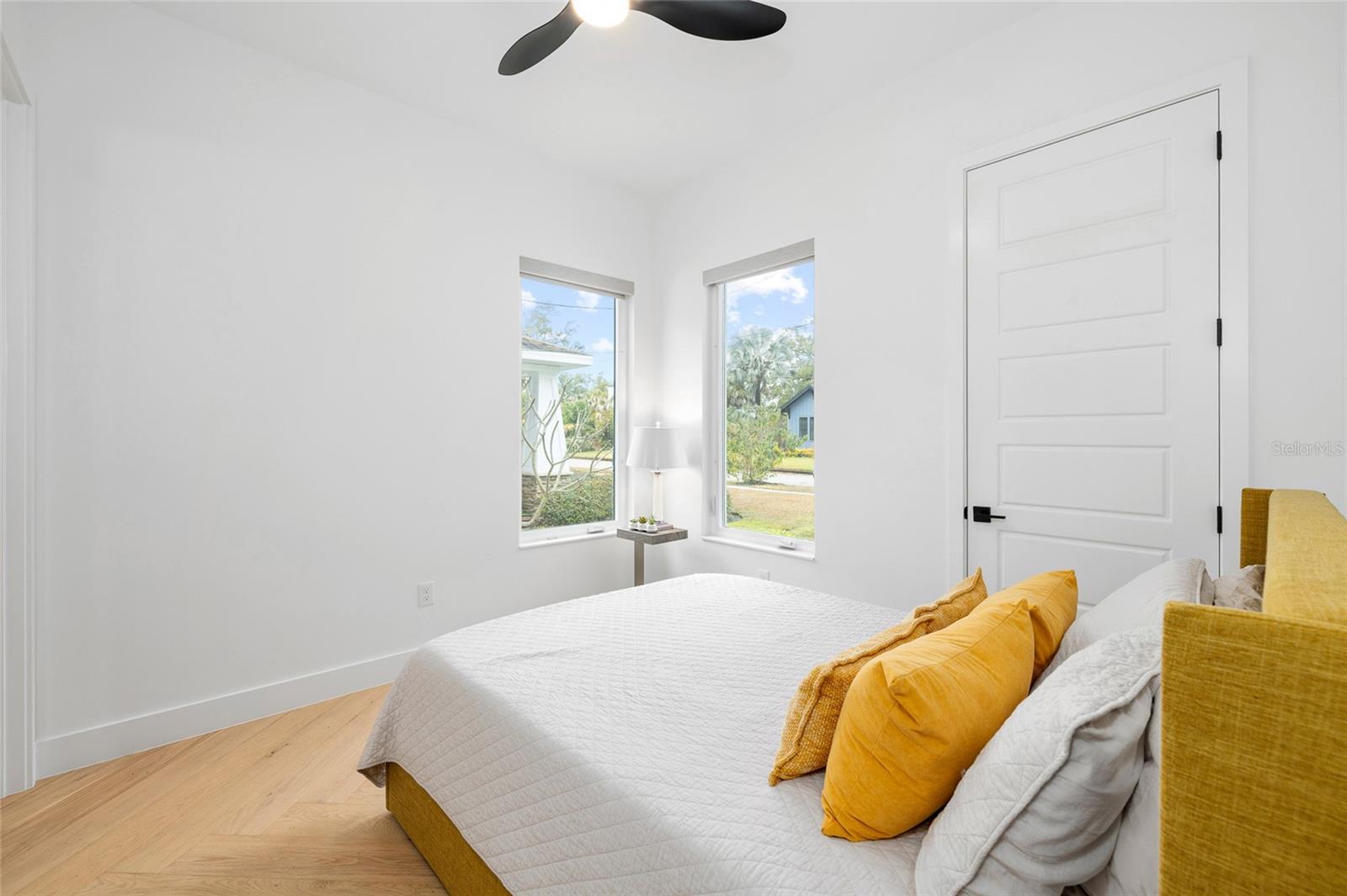 Listing photo id 38 for 910 West Street