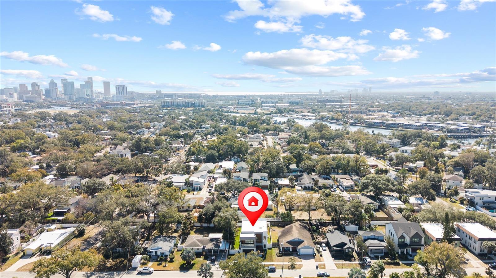 Listing photo id 54 for 910 West Street