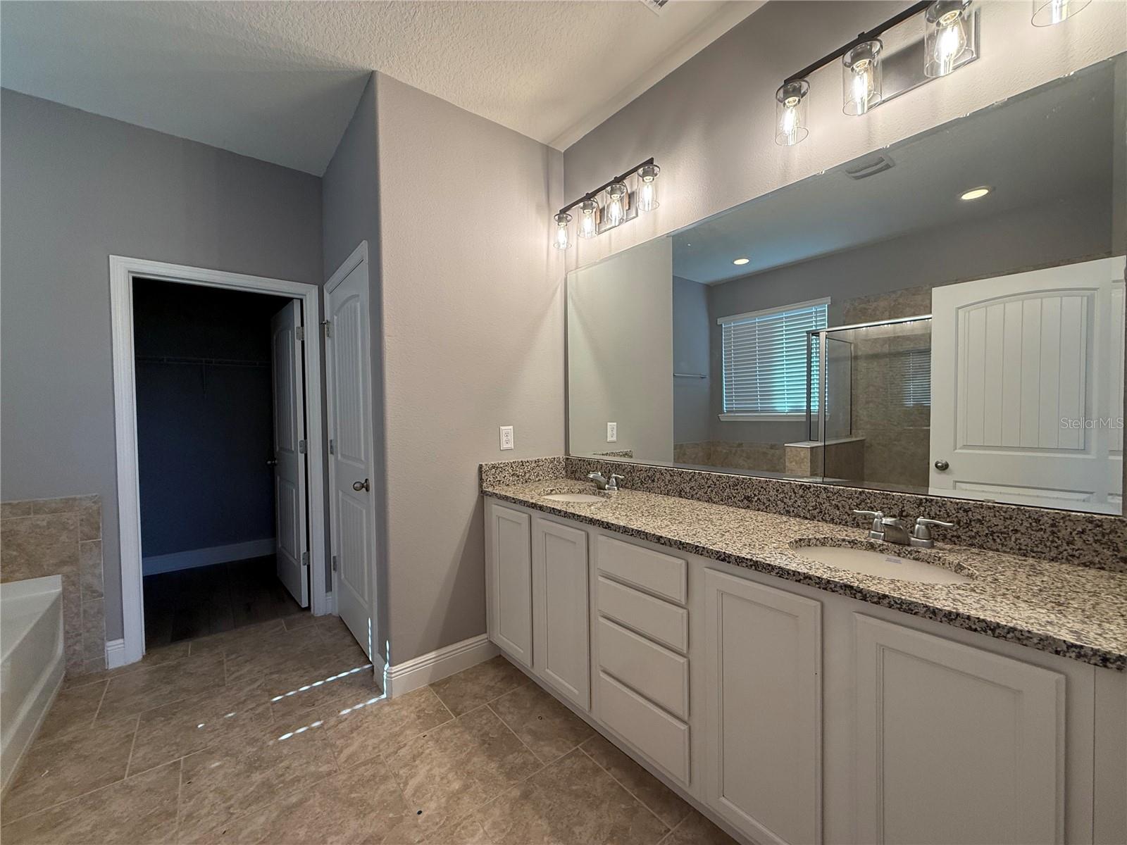 Image 9 of 18 For 4231 Prima Lago Drive