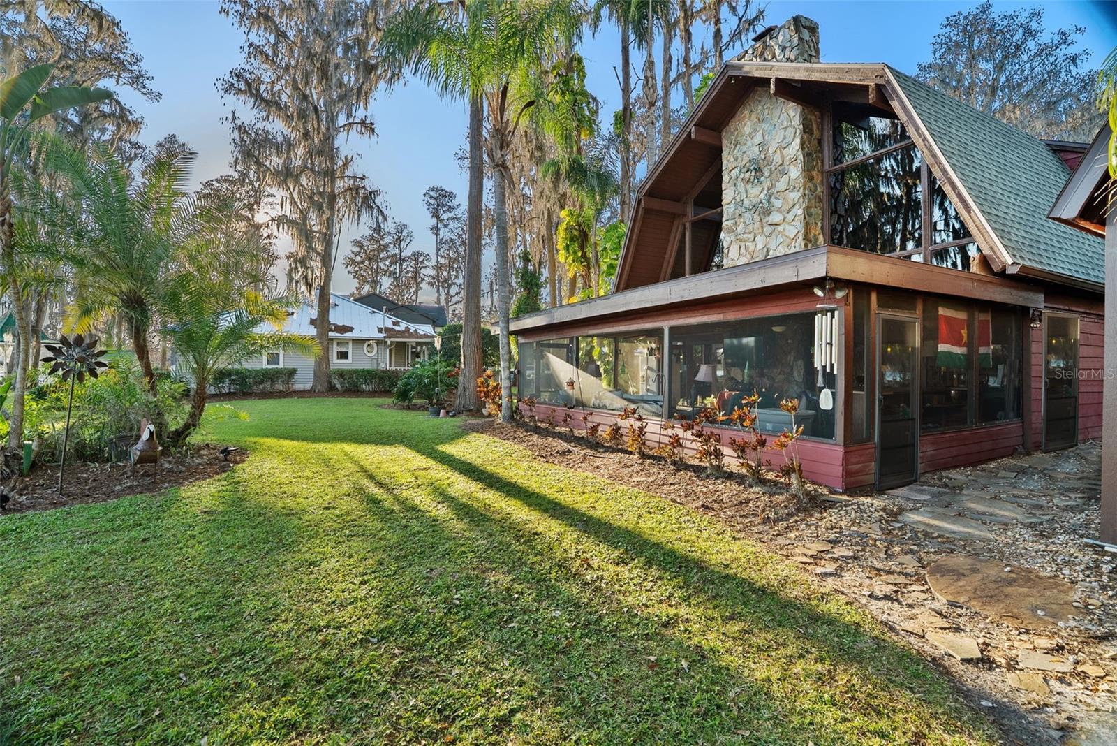 Image 14 of 66 For 19220 Lake Allen Road