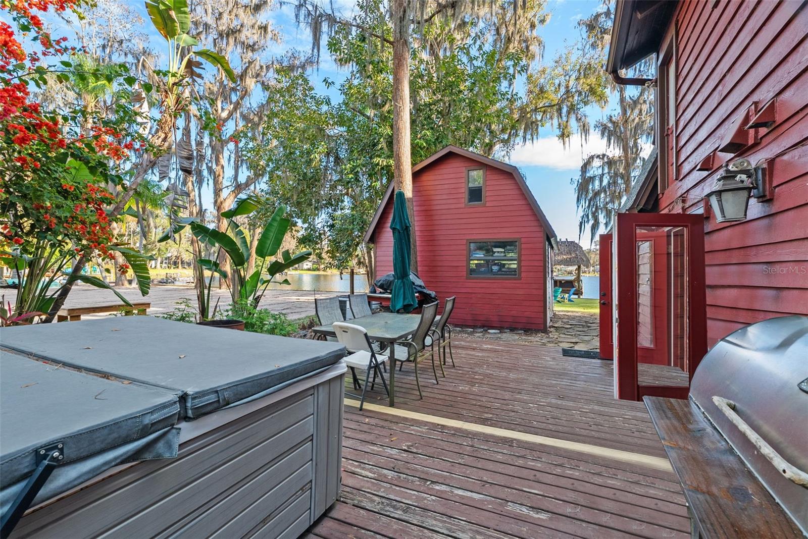 Image 16 of 66 For 19220 Lake Allen Road