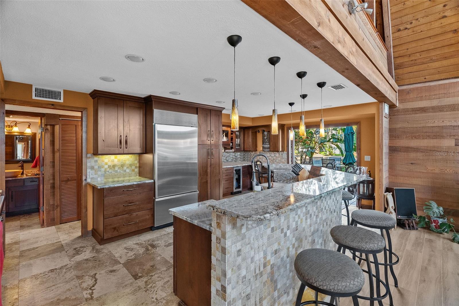 Image 22 of 66 For 19220 Lake Allen Road