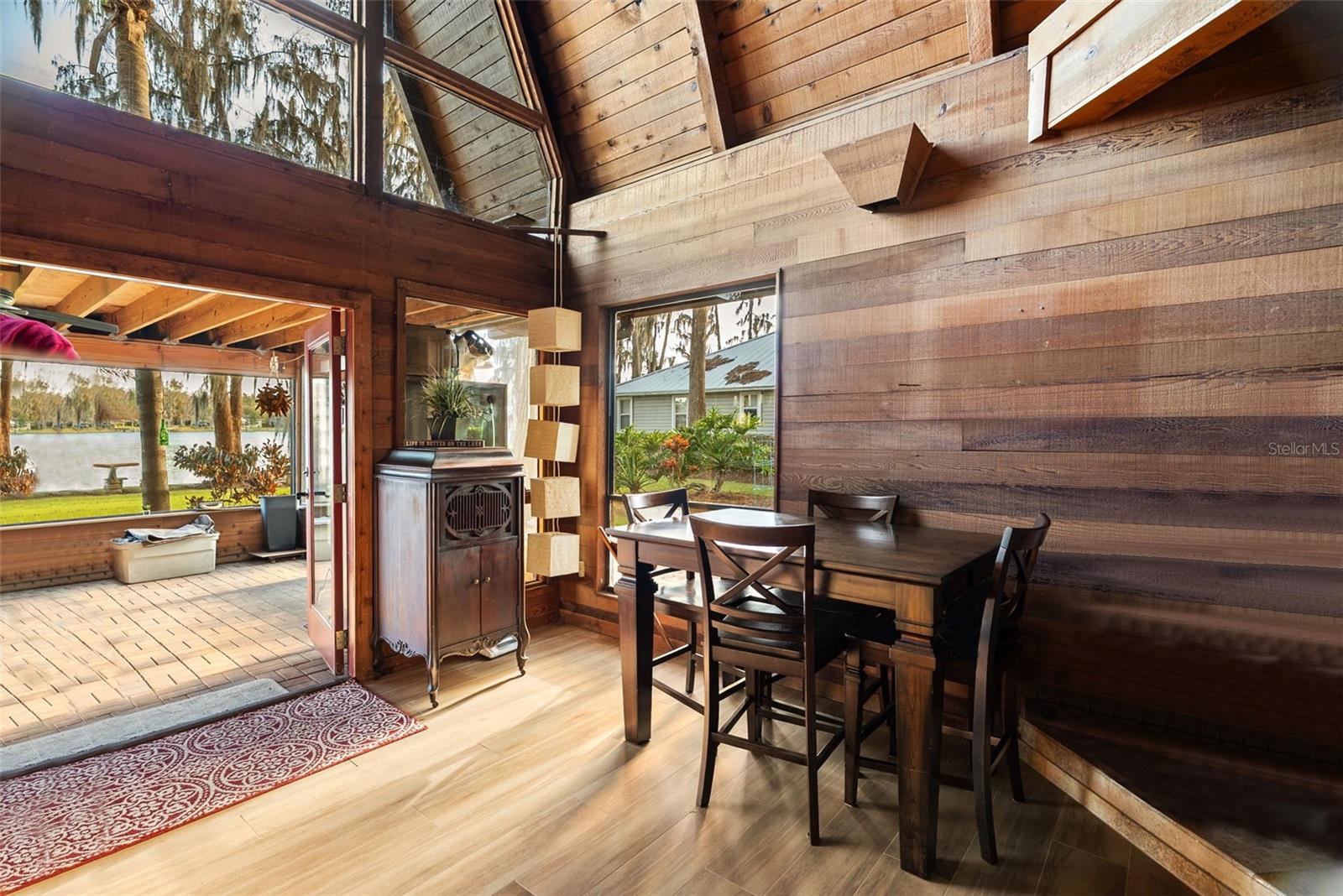 Image 29 of 66 For 19220 Lake Allen Road