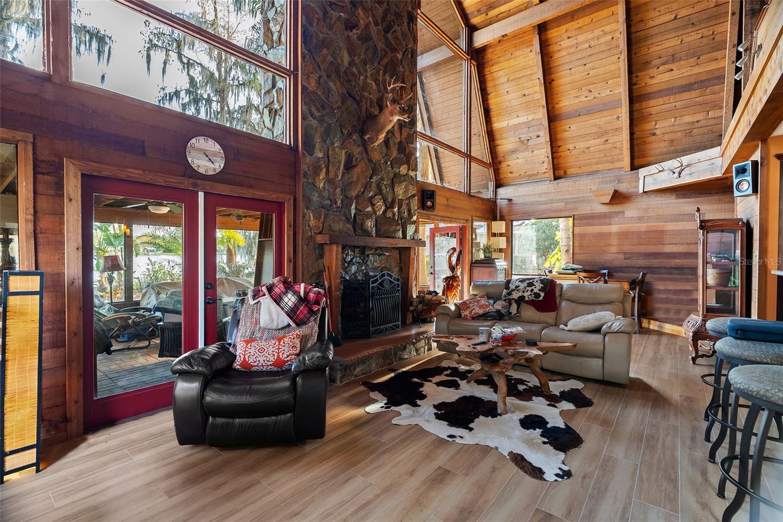 Image 30 of 66 For 19220 Lake Allen Road