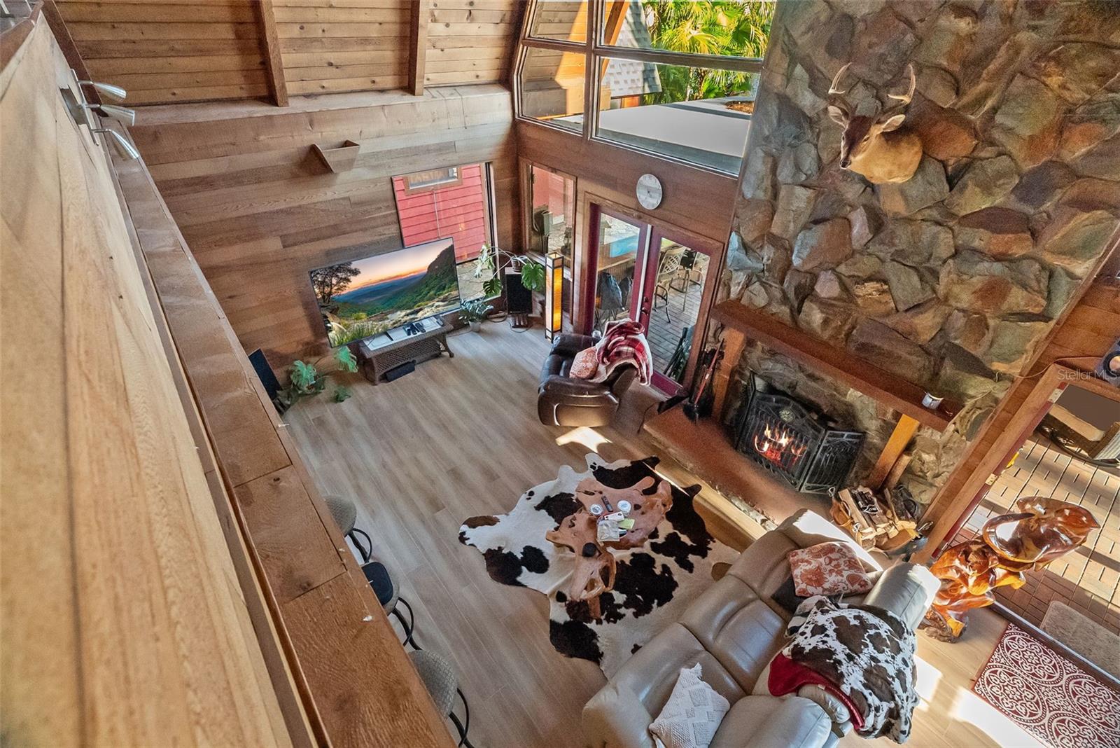 Image 31 of 66 For 19220 Lake Allen Road