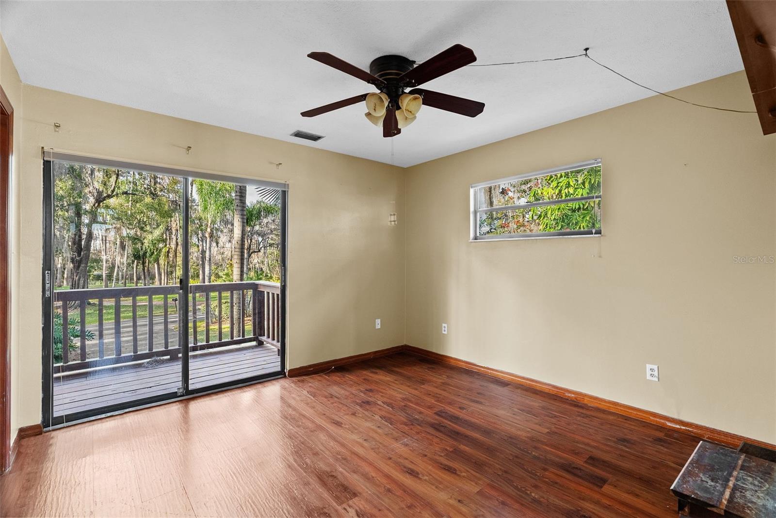 Image 39 of 66 For 19220 Lake Allen Road