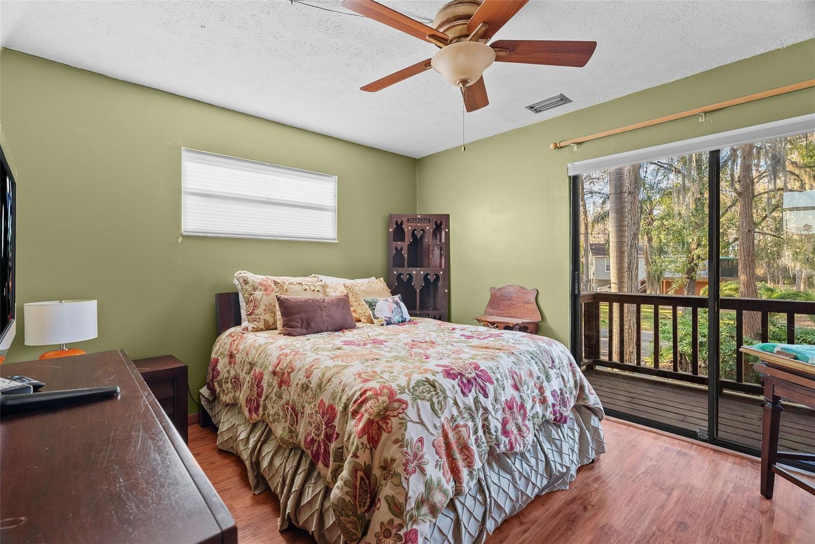 Image 41 of 66 For 19220 Lake Allen Road