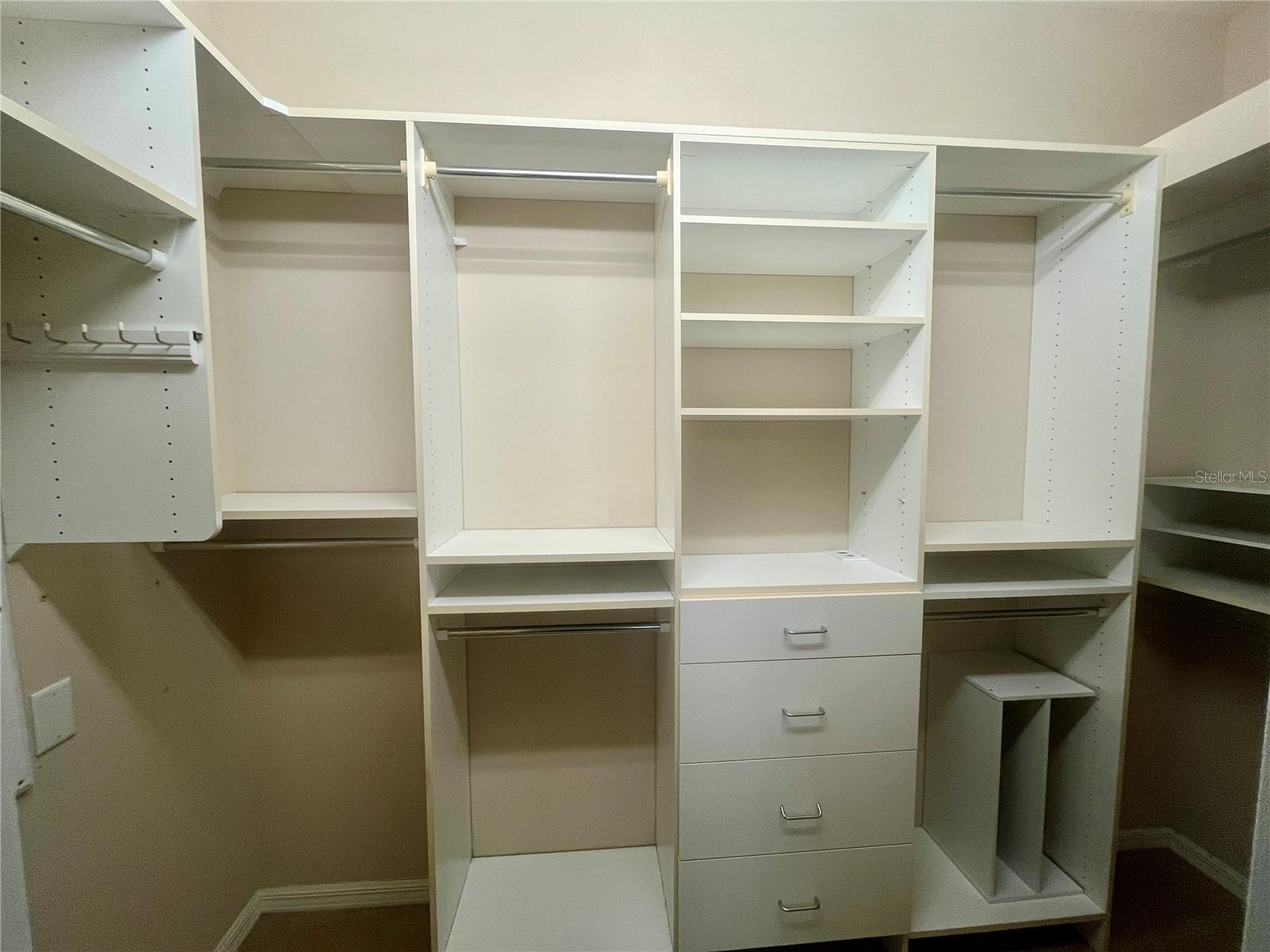 Image 18 of 23 For 6040 Sandhill Ridge Drive